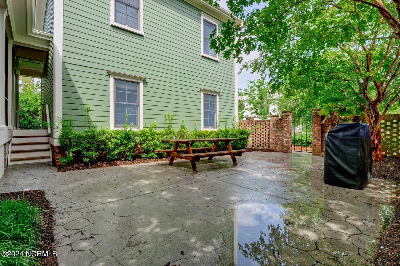 1213 Olmstead Lane