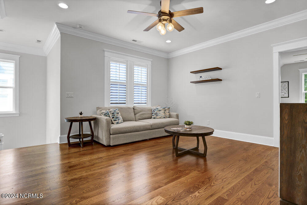 6249 Chalfont Circle