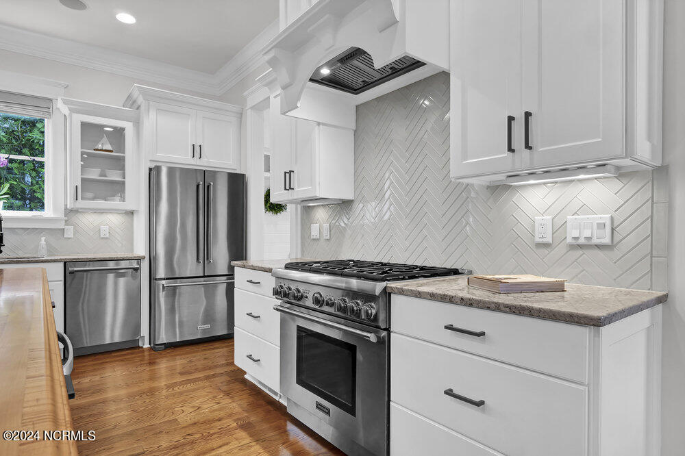 6249 Chalfont Circle