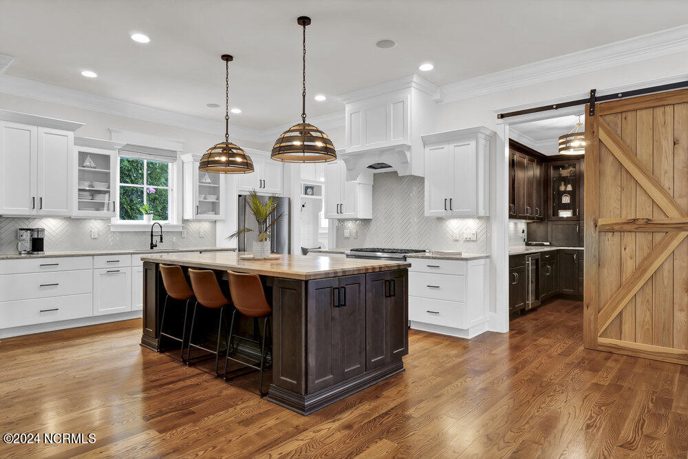 6249 Chalfont Circle