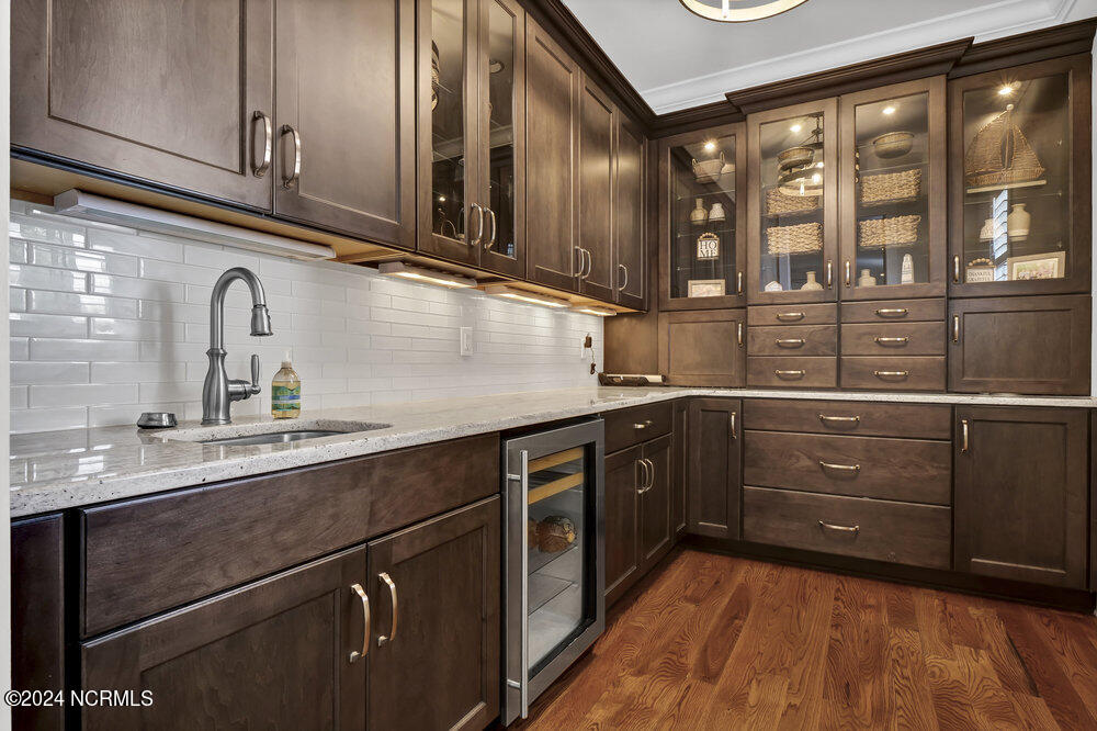 6249 Chalfont Circle