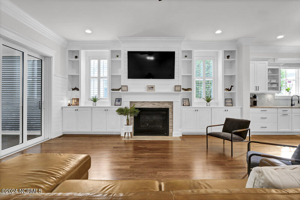 6249 Chalfont Circle