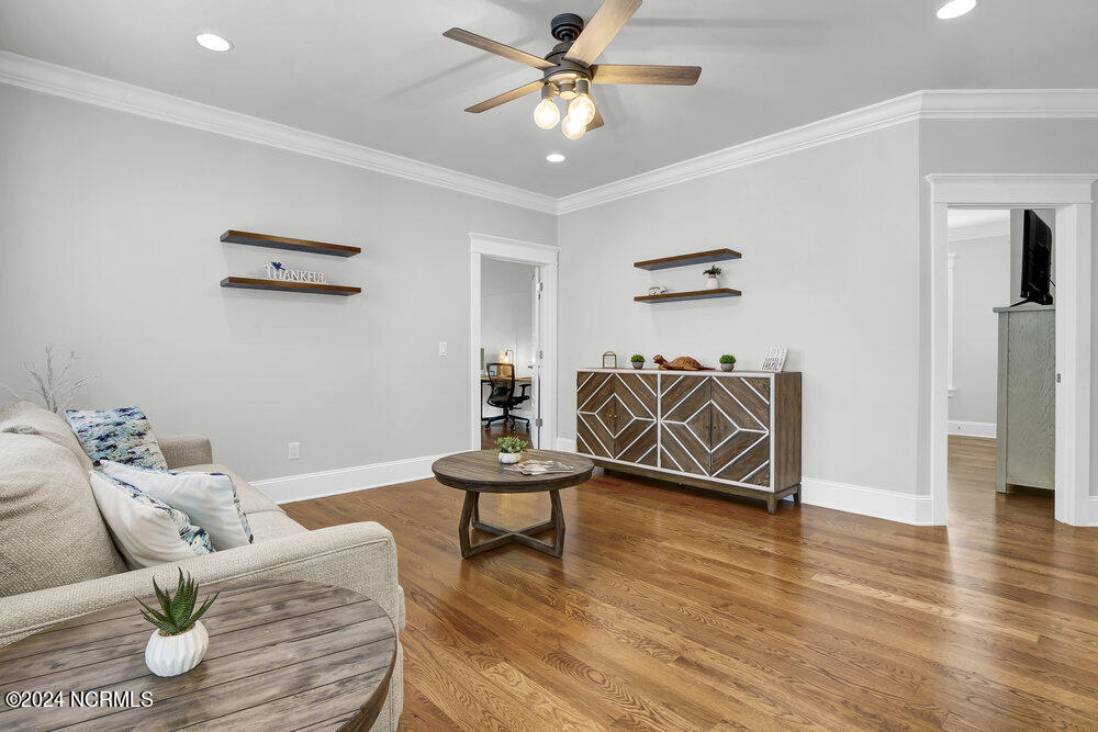 6249 Chalfont Circle