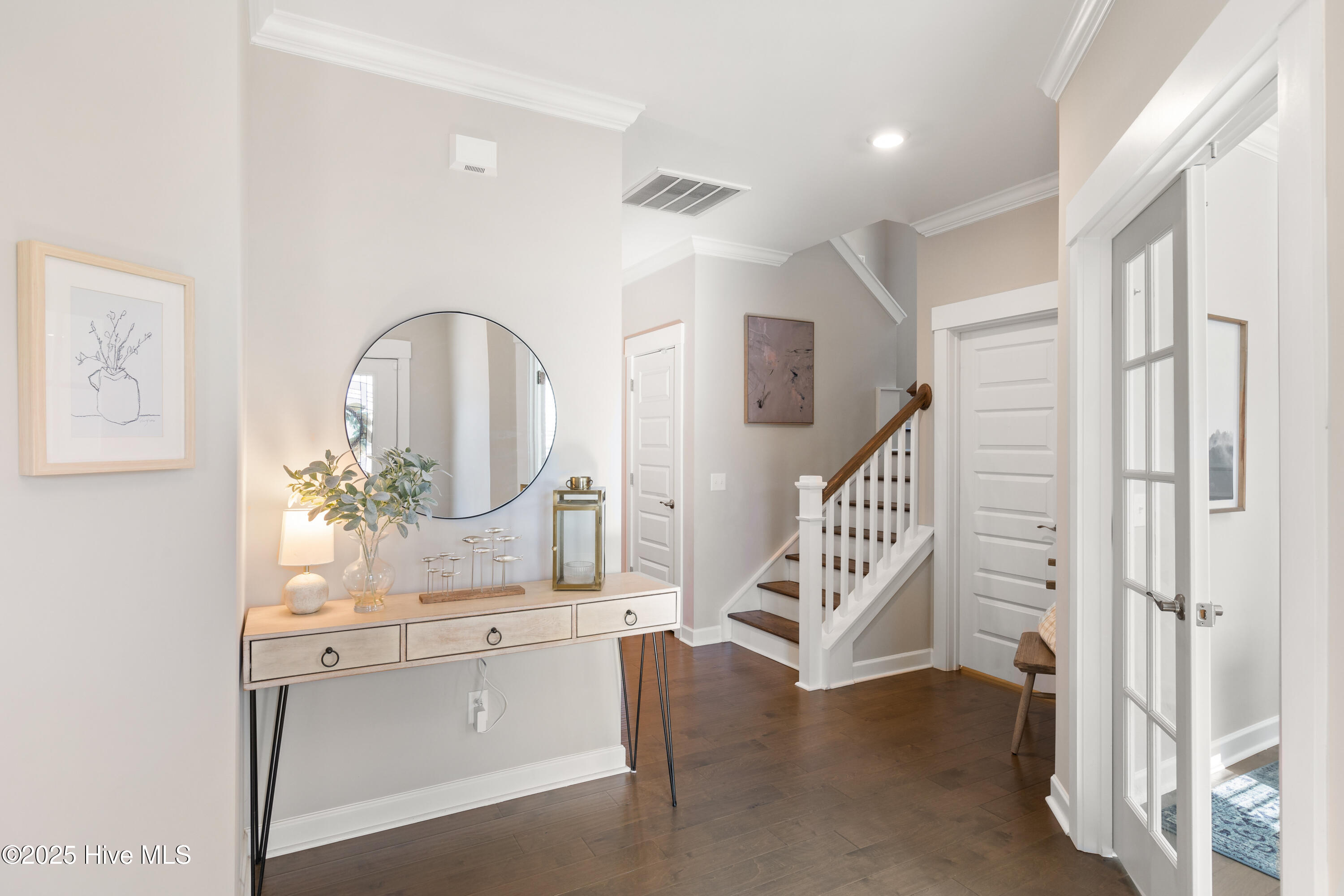 7225 Maple Leaf Drive