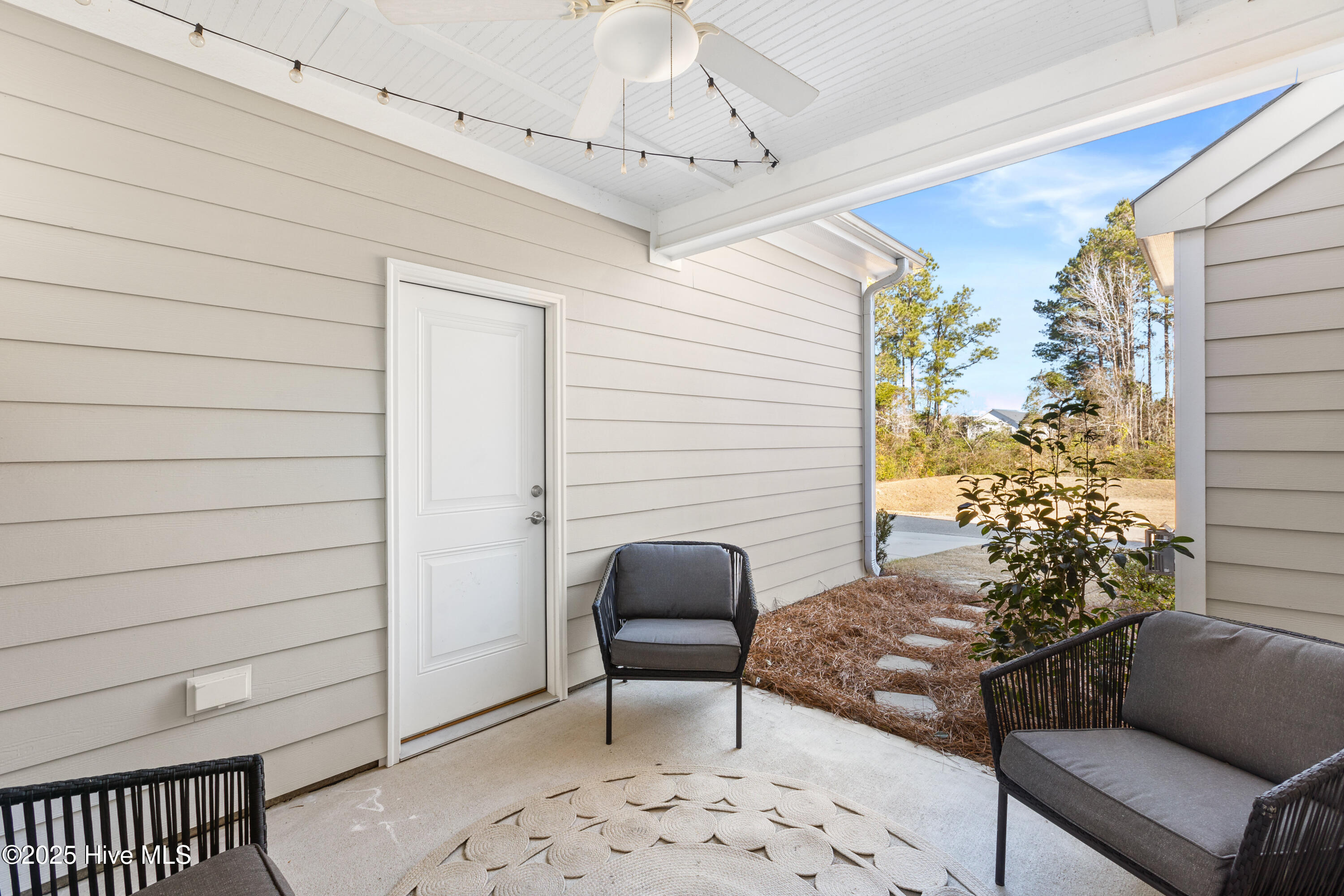 7225 Maple Leaf Drive