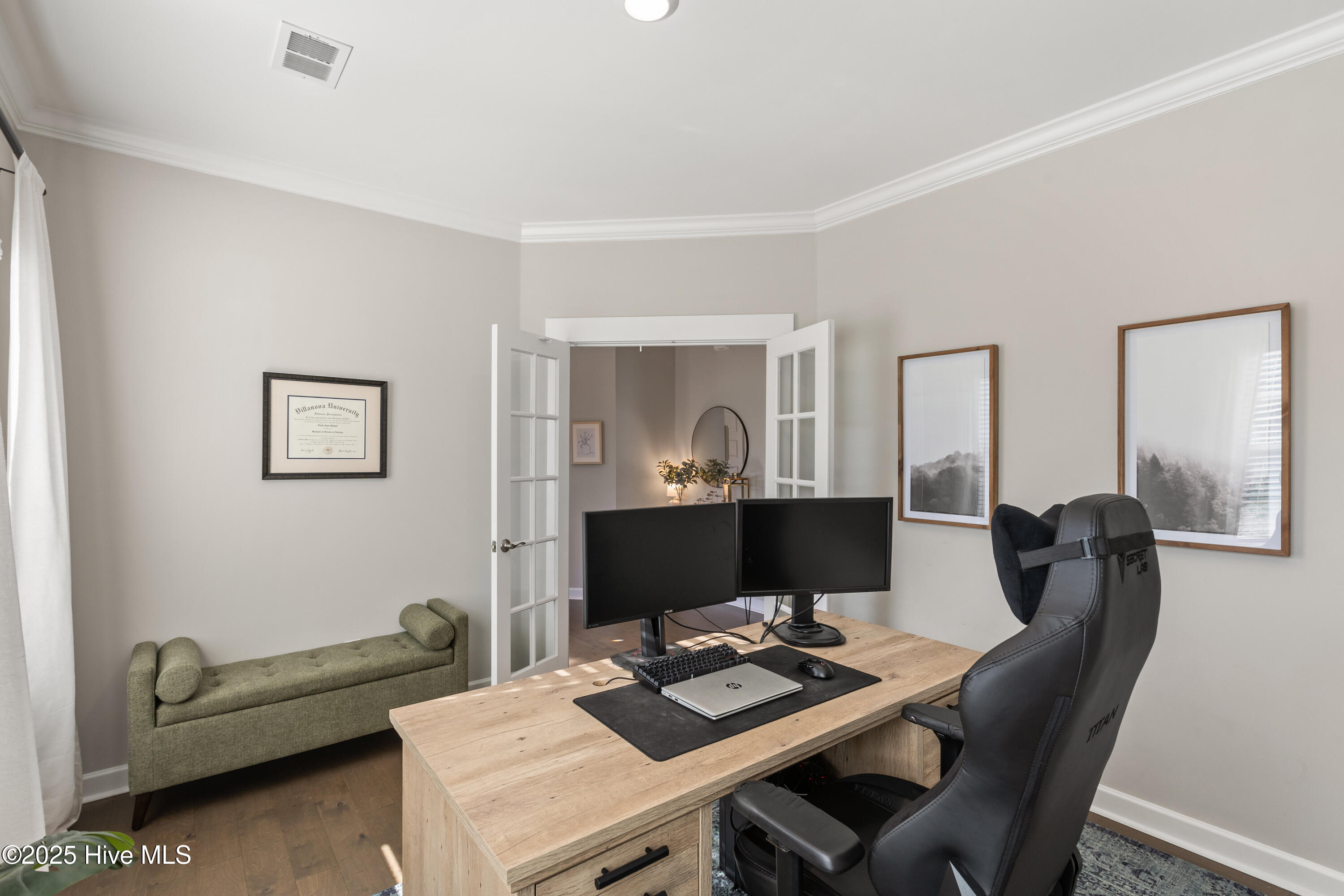 7225 Maple Leaf Drive