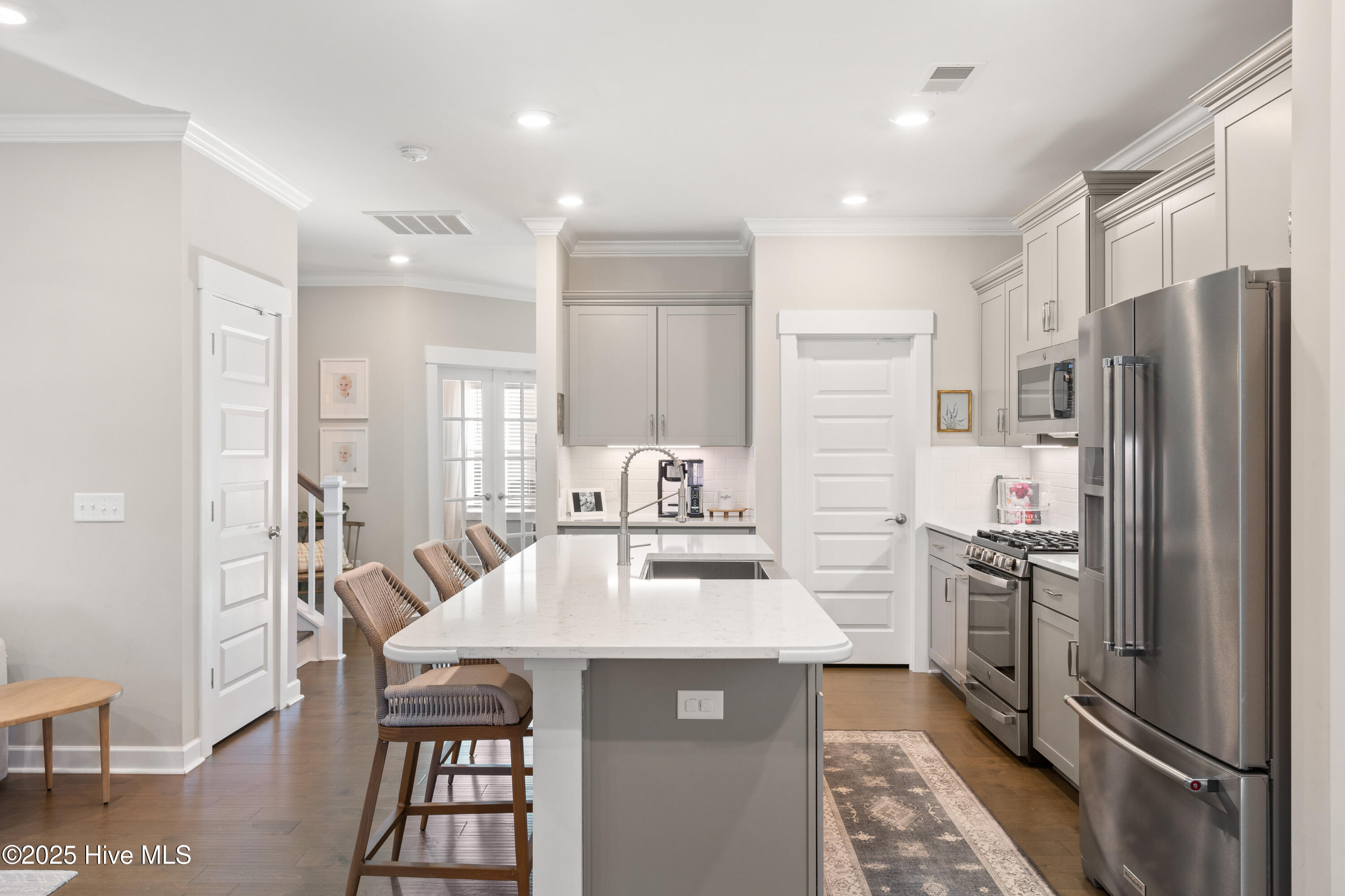 7225 Maple Leaf Drive