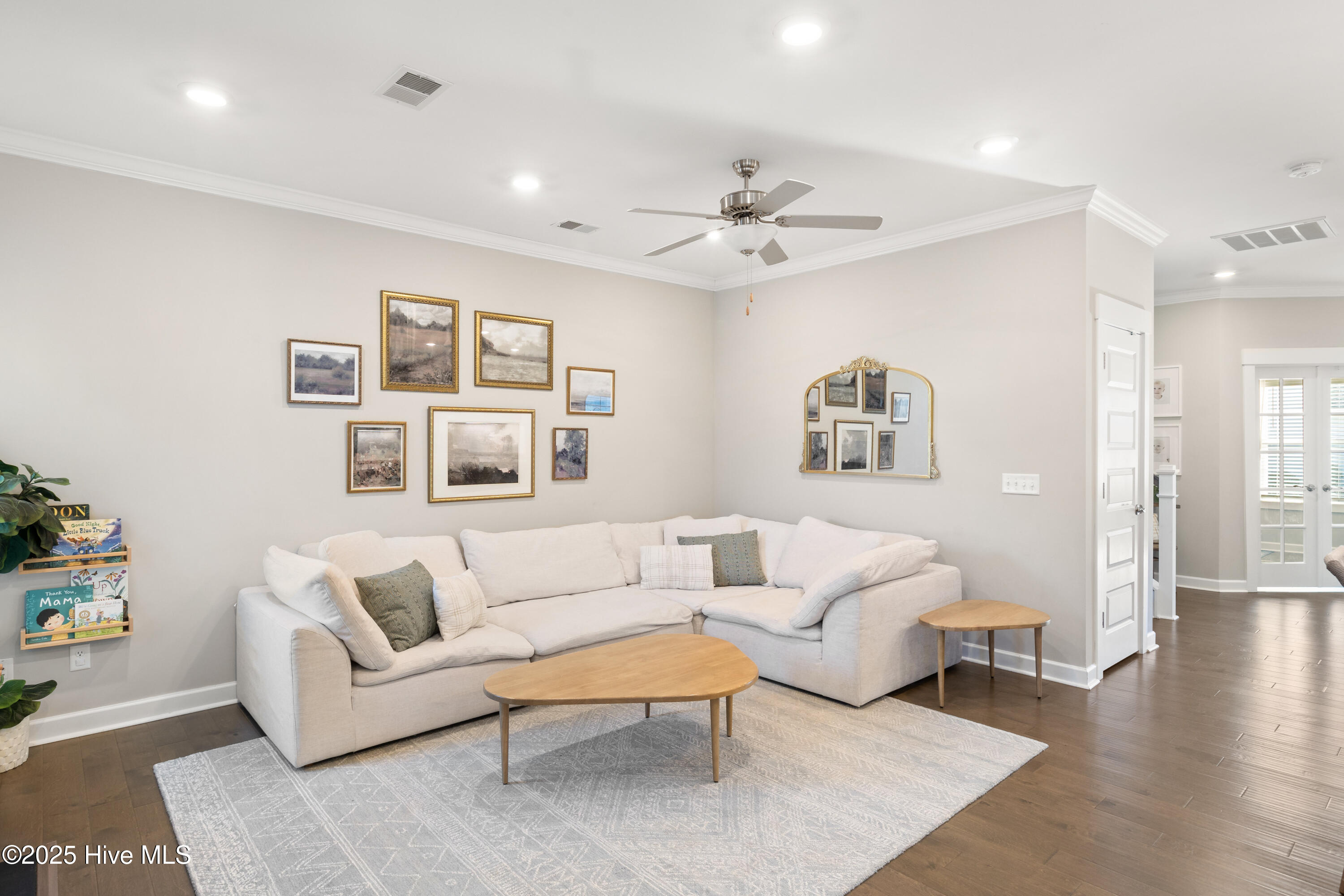 7225 Maple Leaf Drive