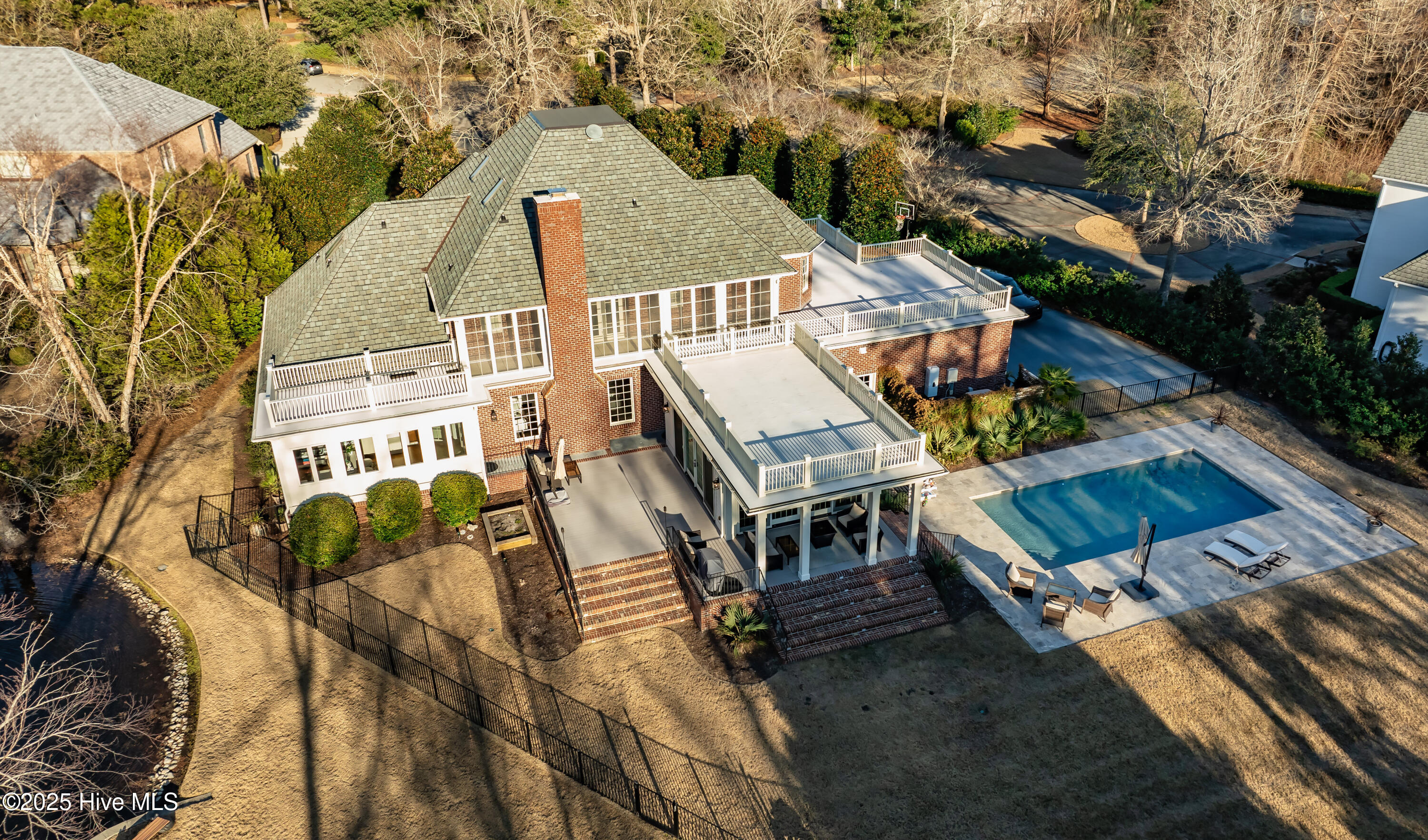 708 Planters Row