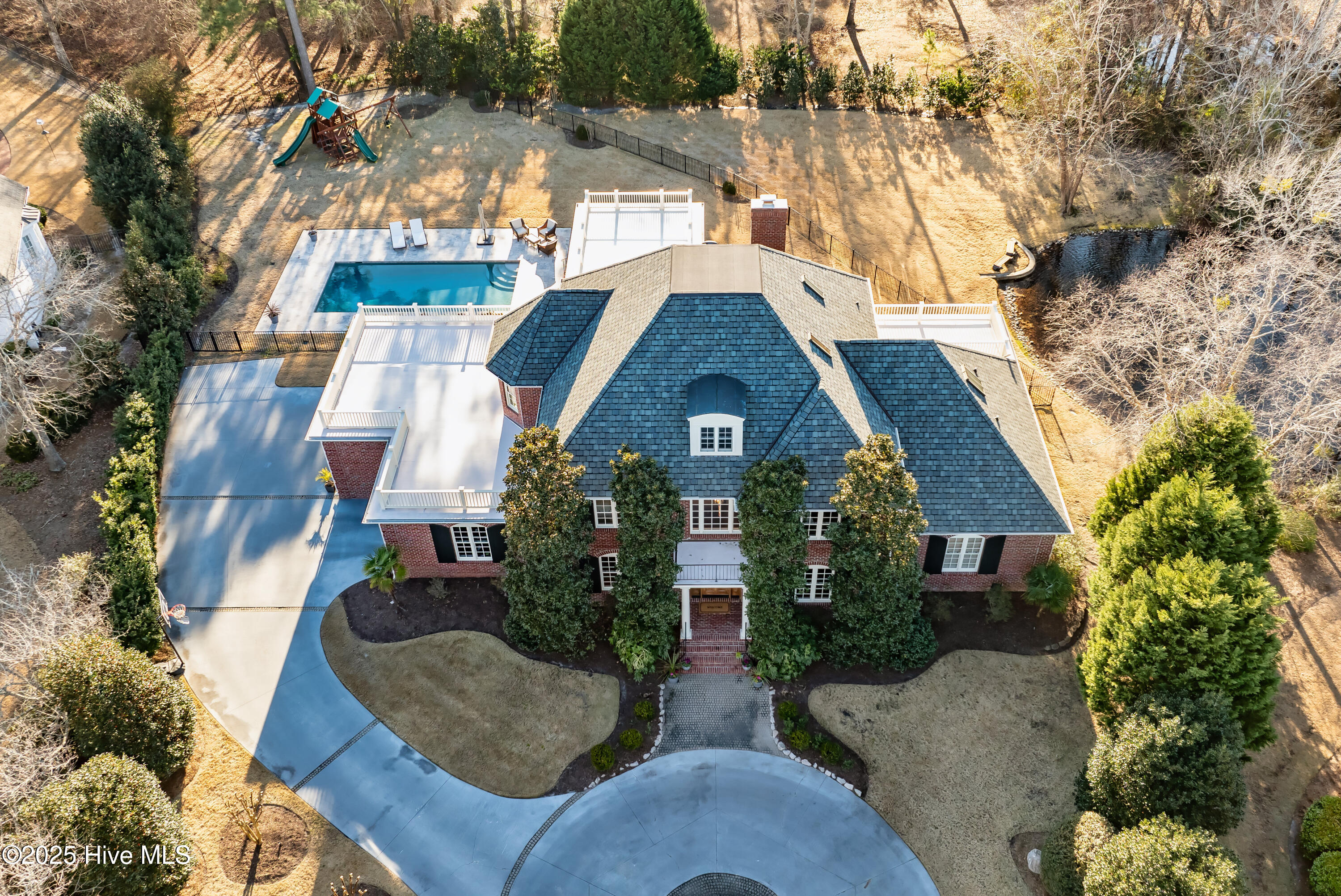 708 Planters Row