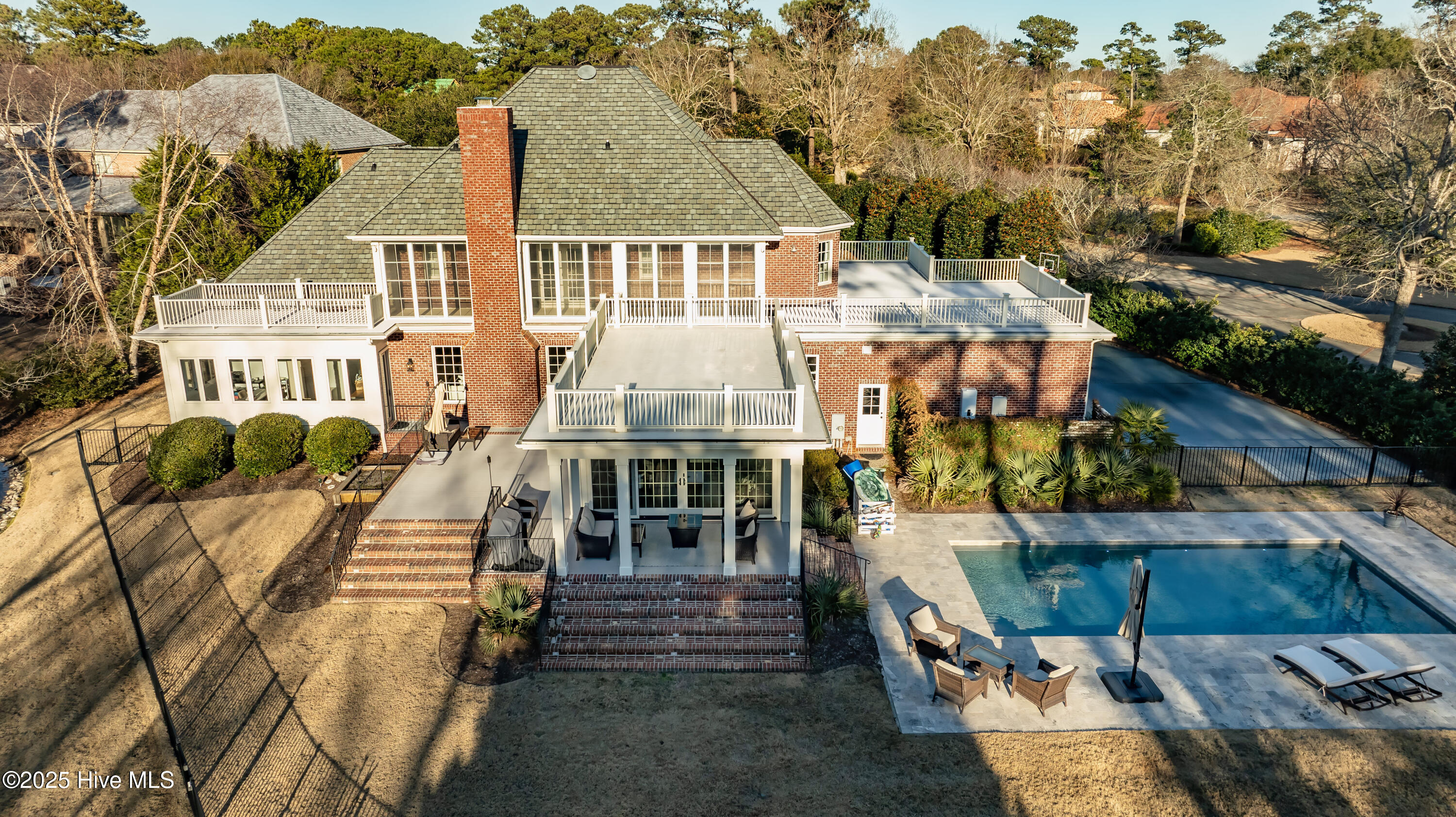 708 Planters Row
