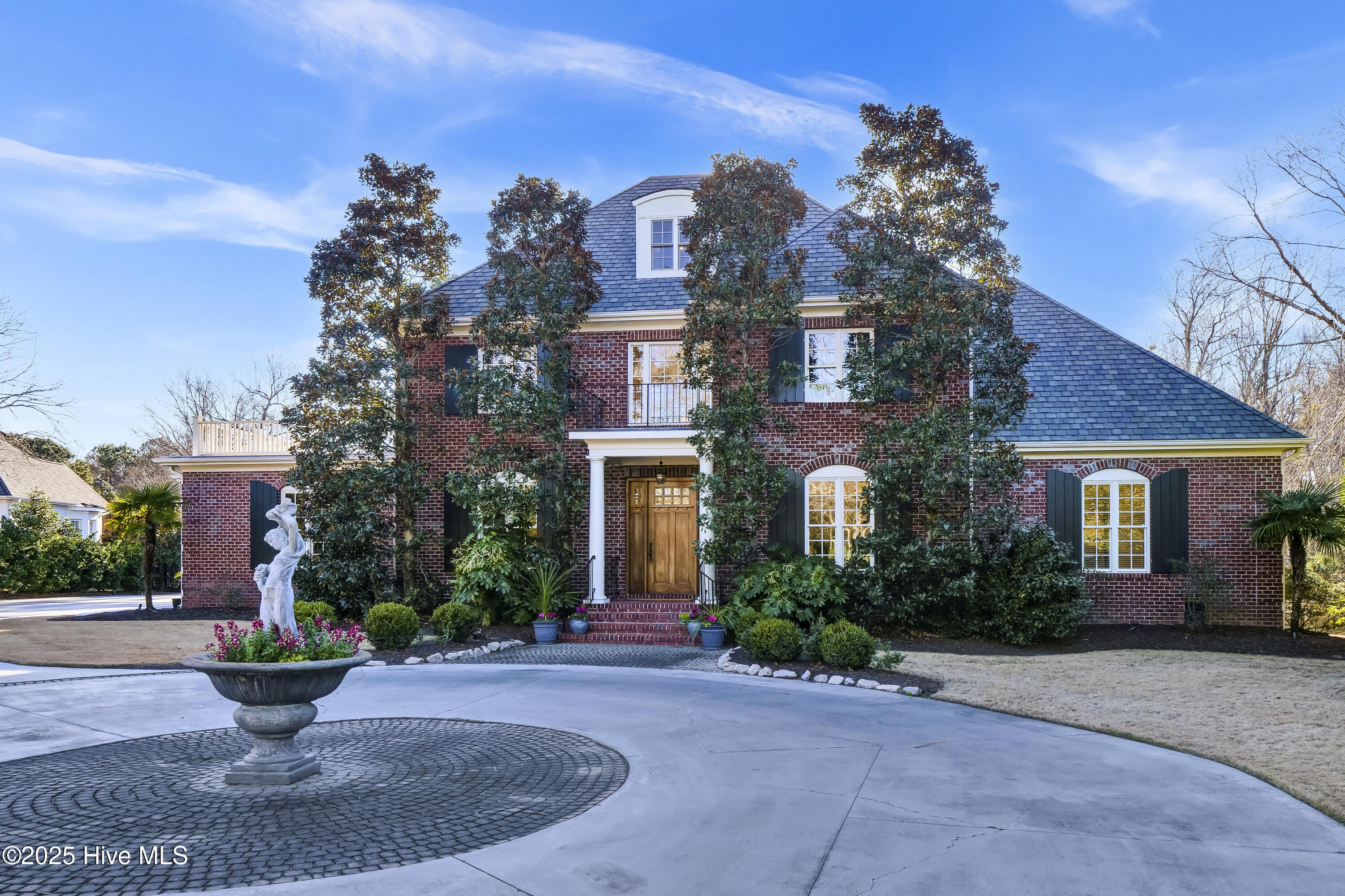 708 Planters Row