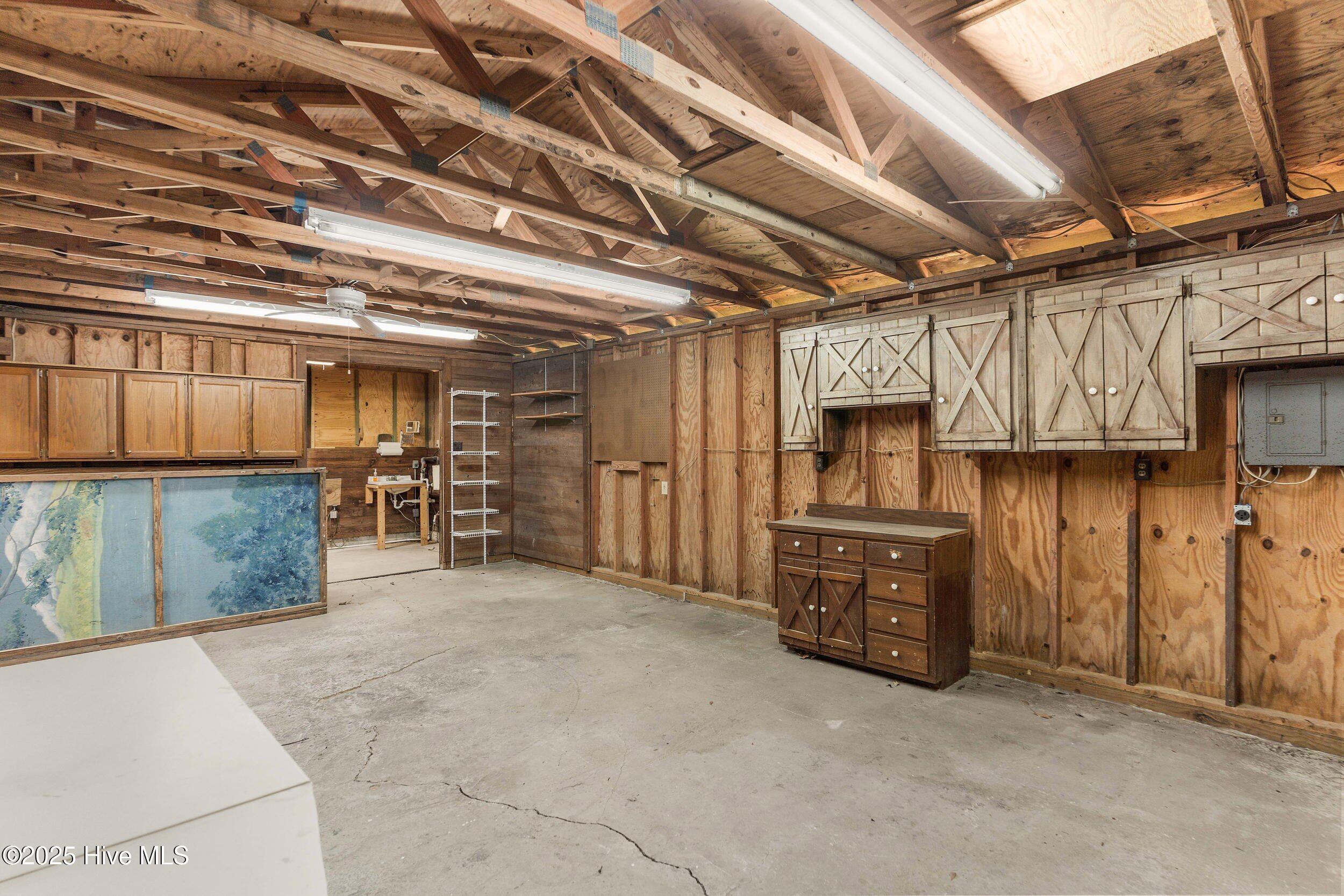 718 Edgewater Club Road