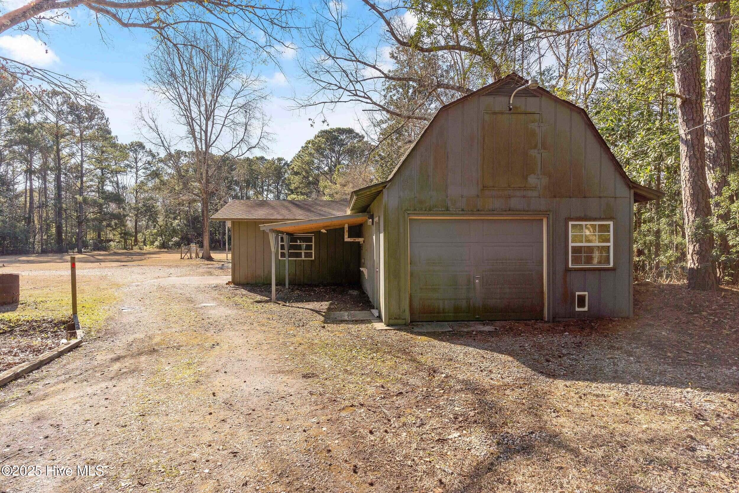 718 Edgewater Club Road