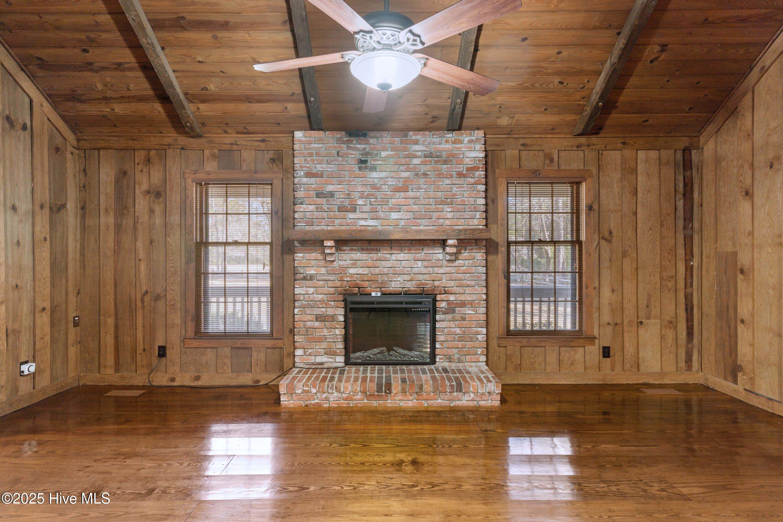 718 Edgewater Club Road