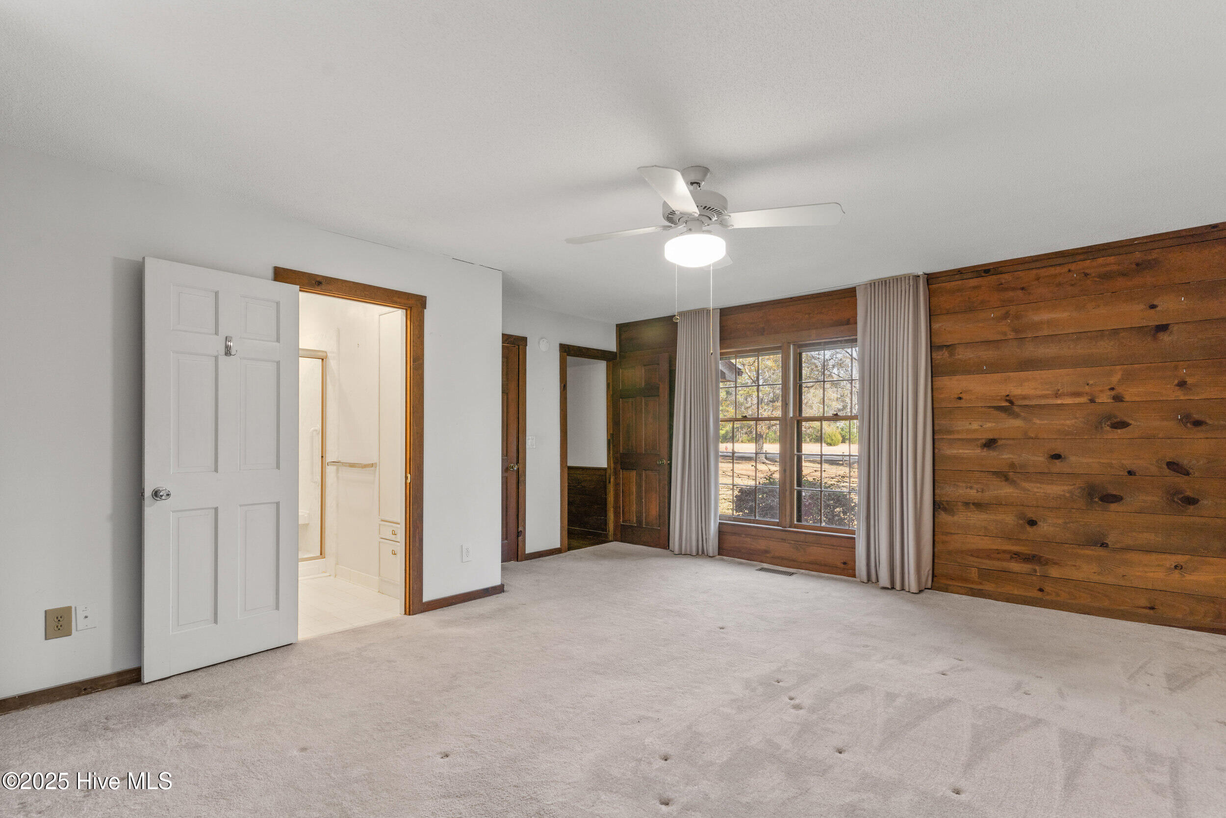 718 Edgewater Club Road
