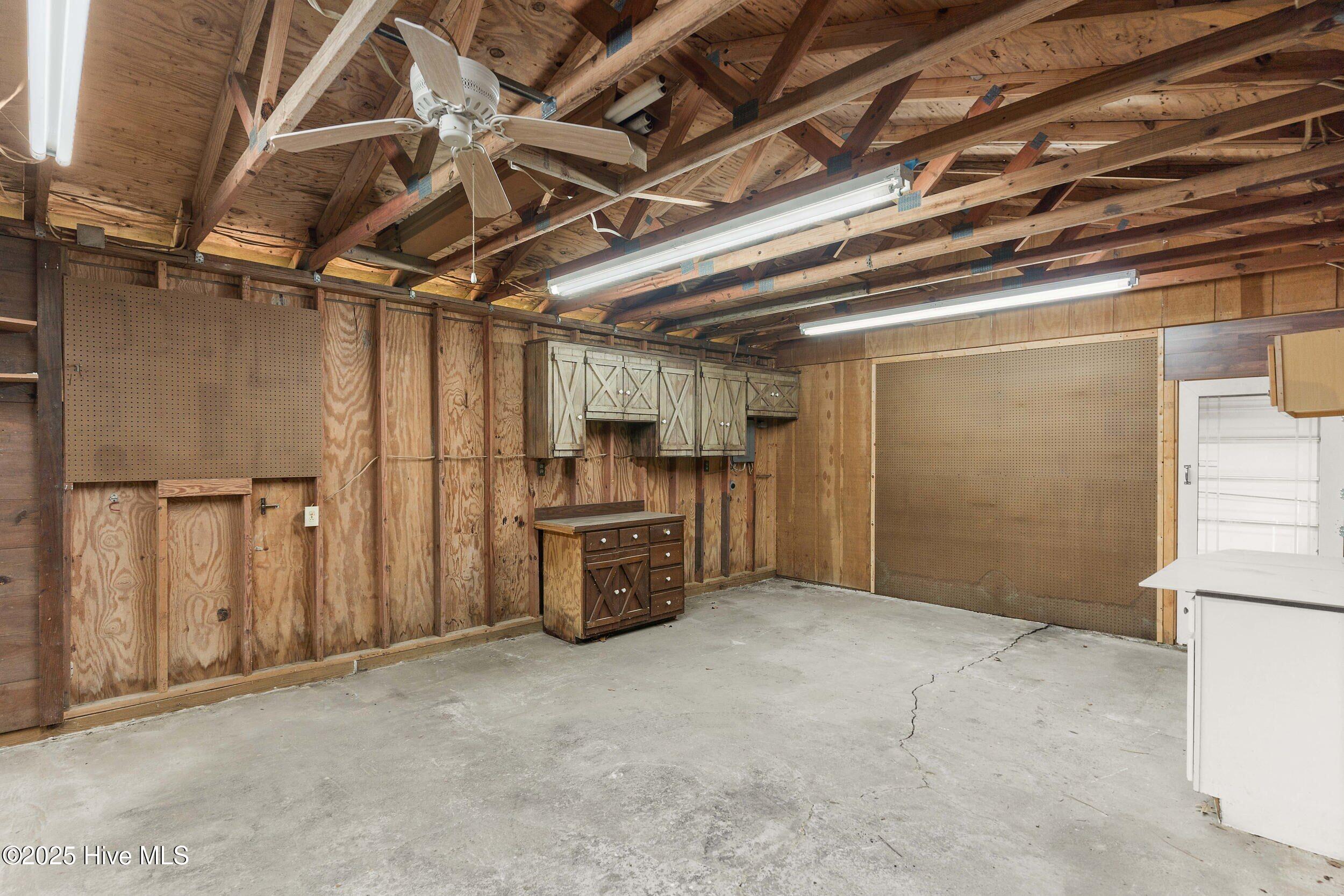 718 Edgewater Club Road