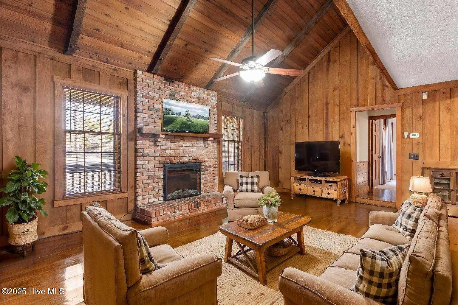 718 Edgewater Club Road