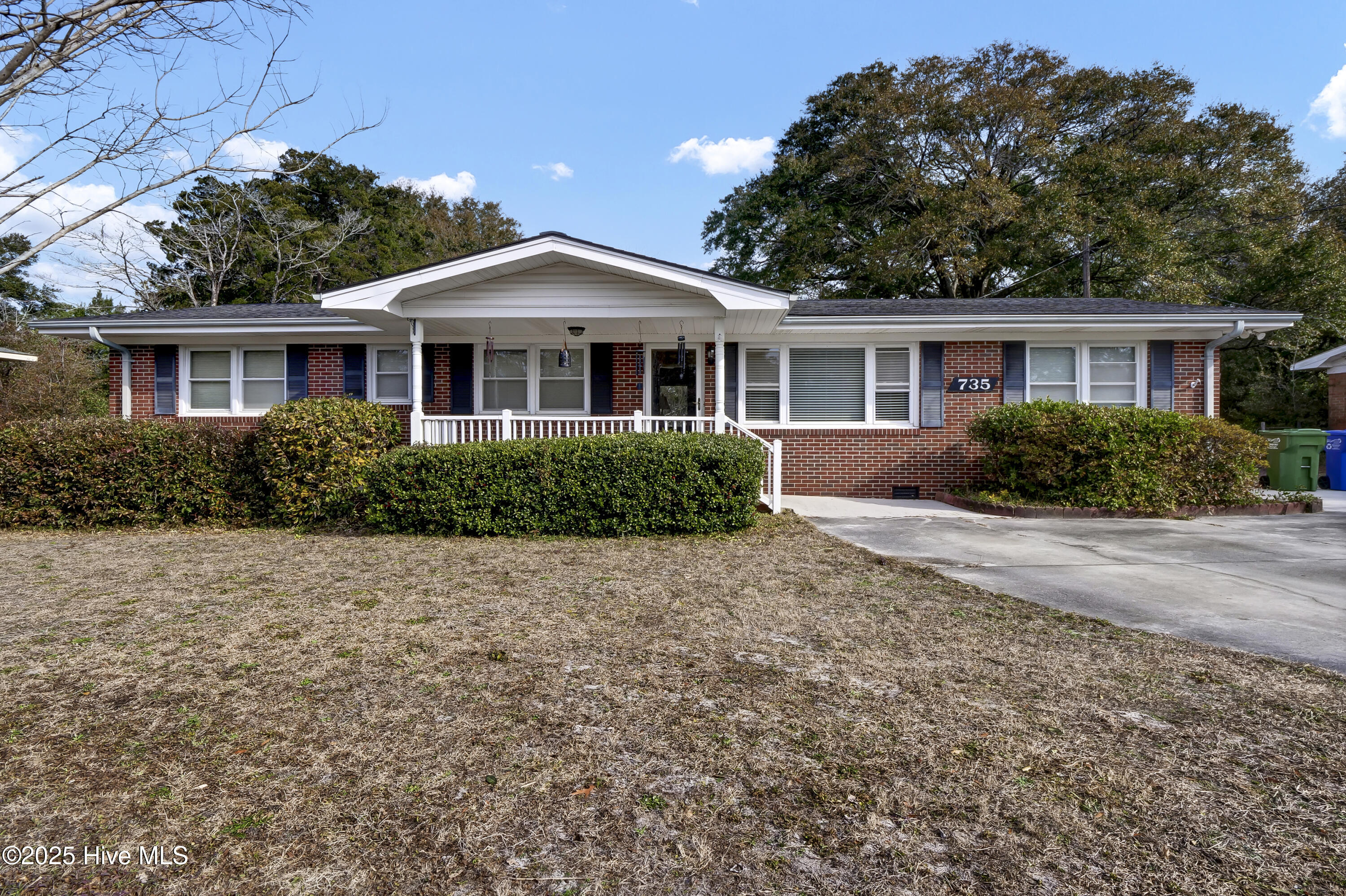 735 Eastwood Road