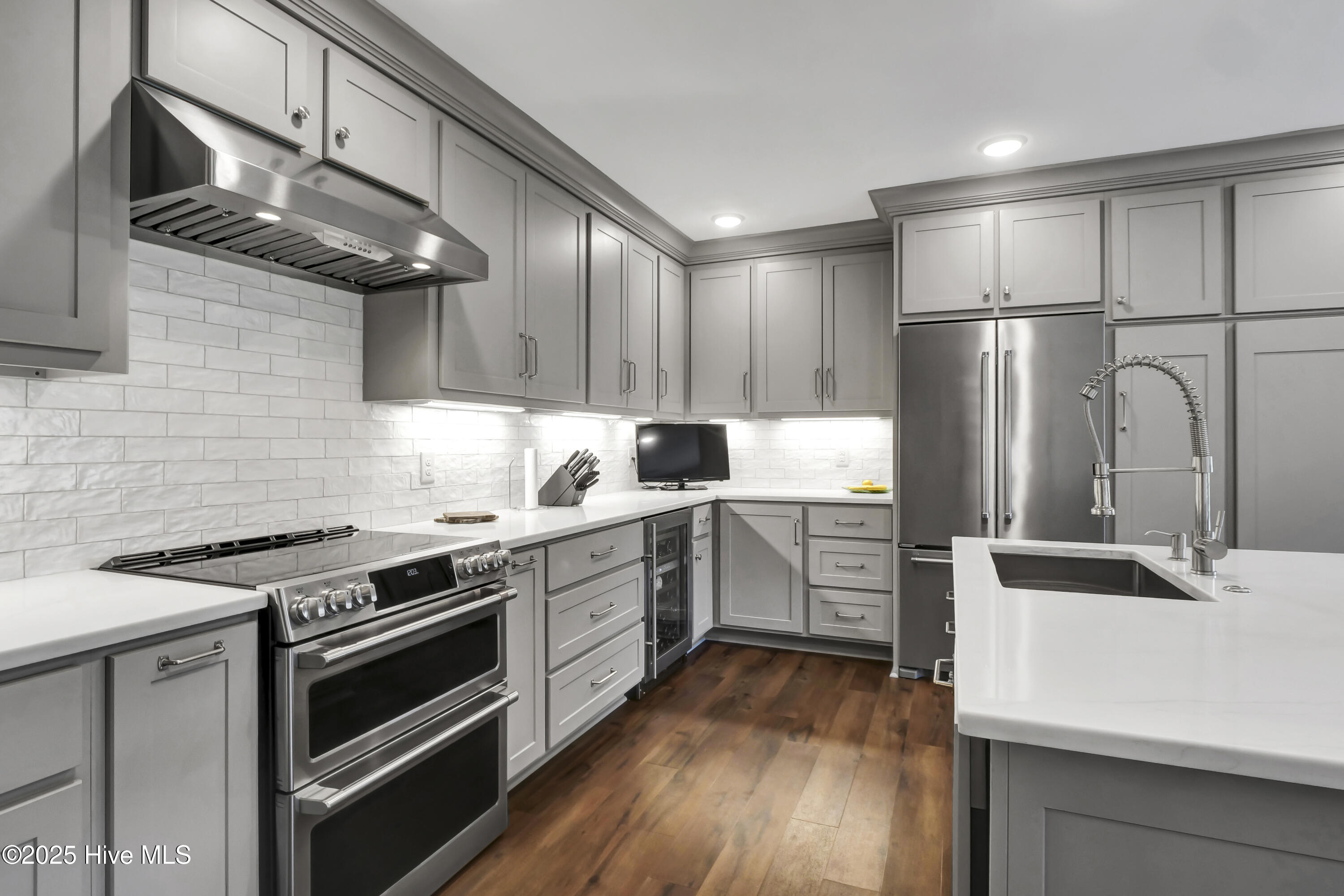 2010 Independence Boulevard