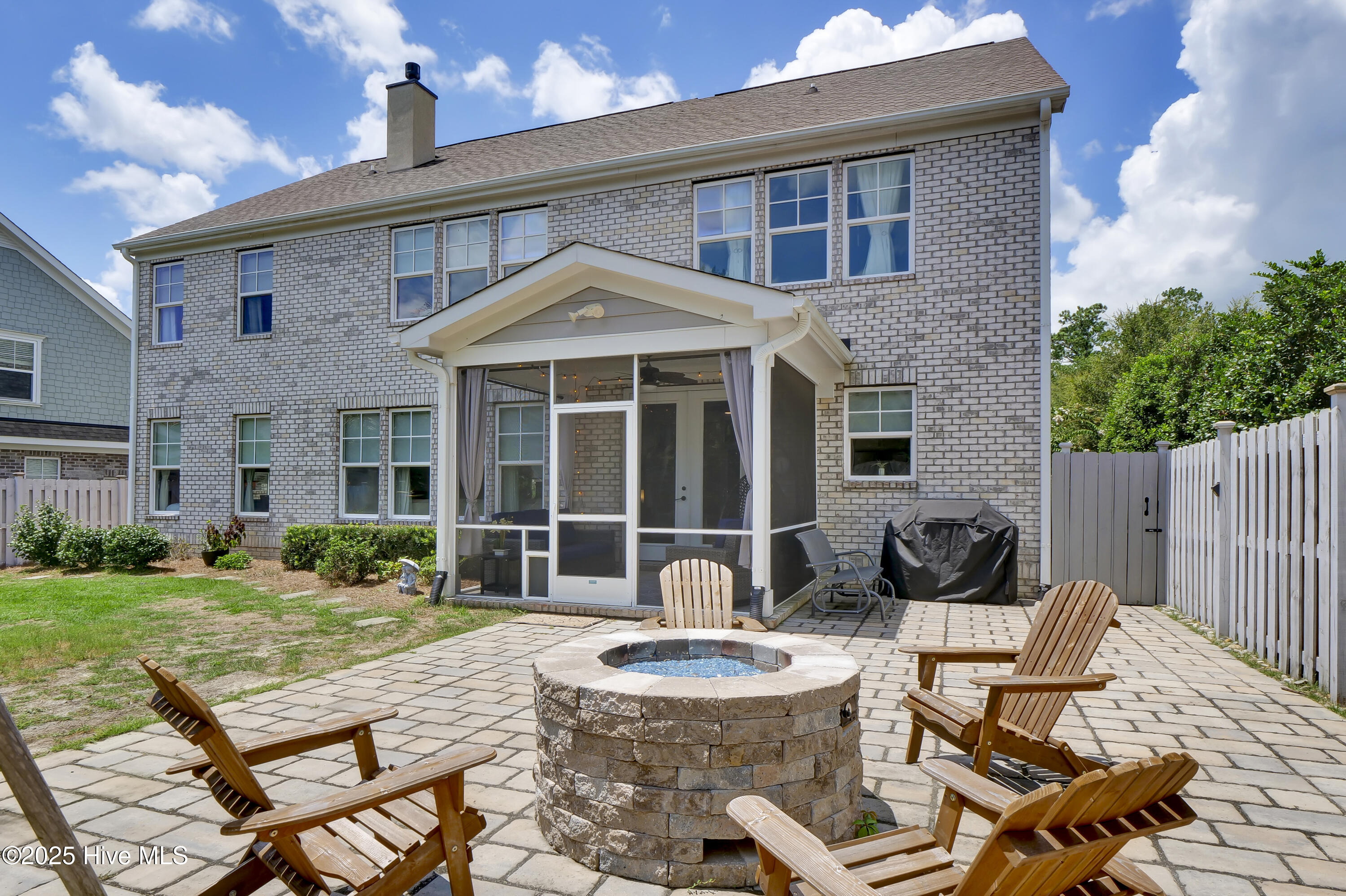 837 Bedminister Lane