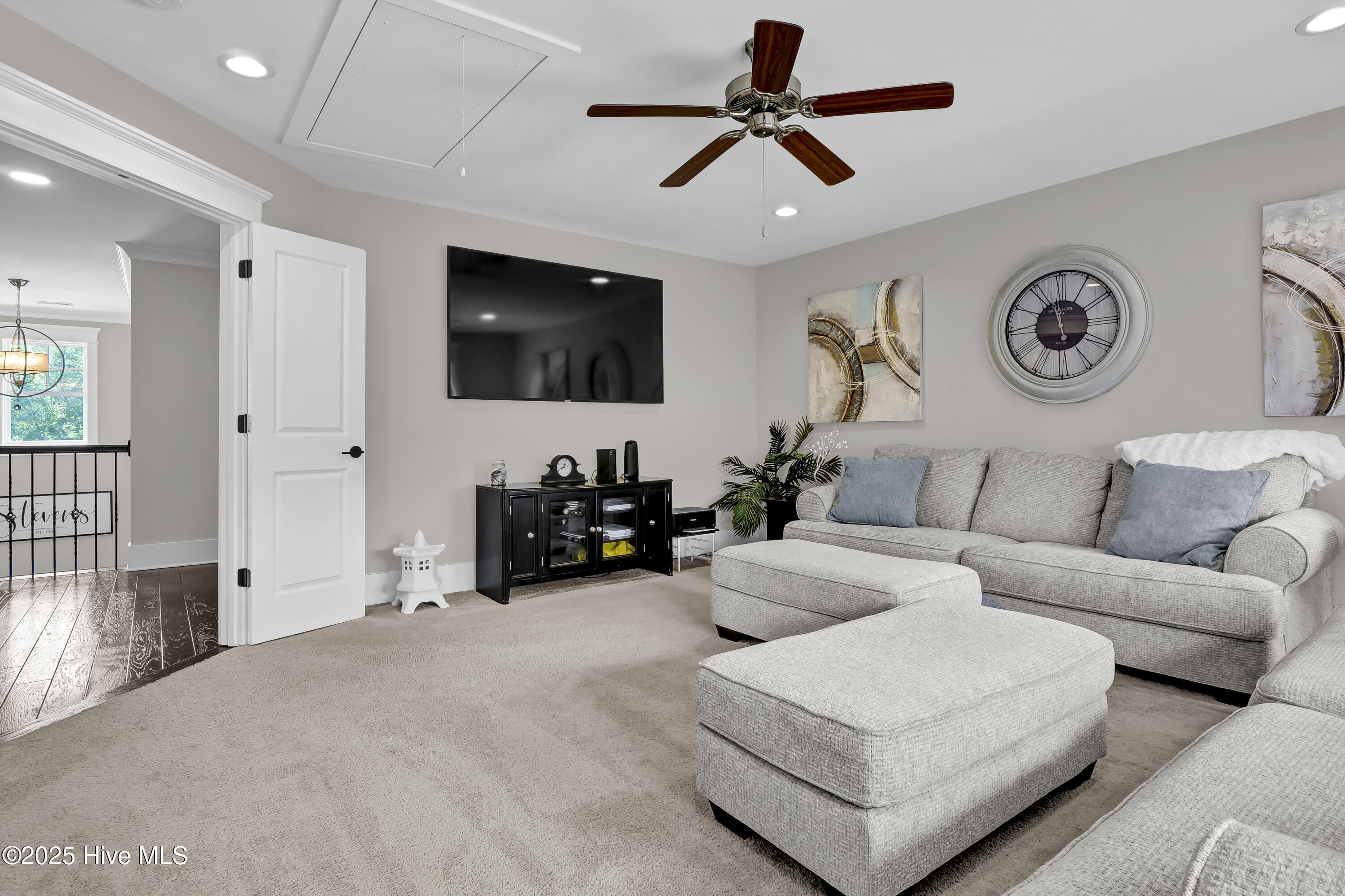 837 Bedminister Lane