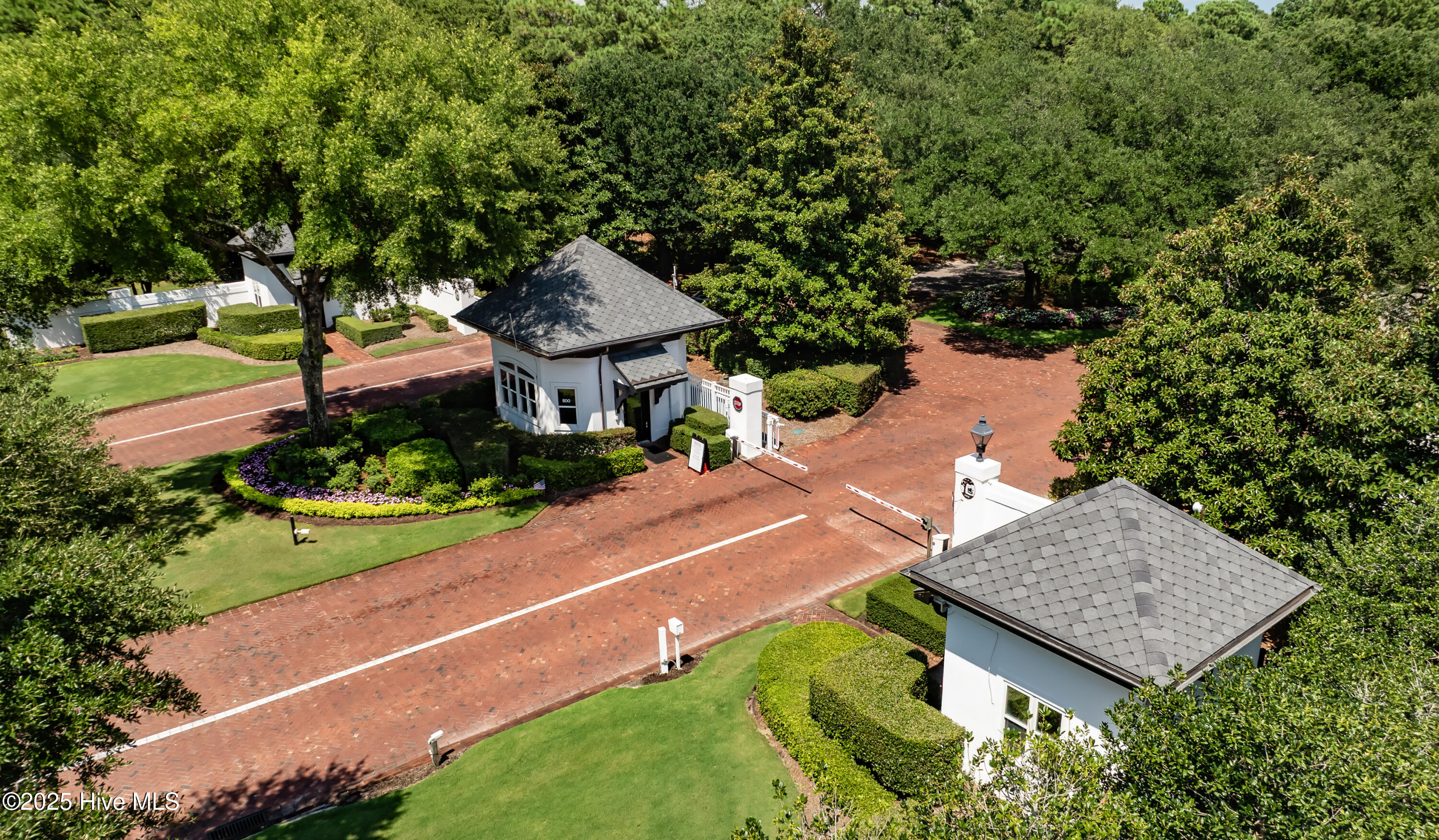 837 Bedminister Lane