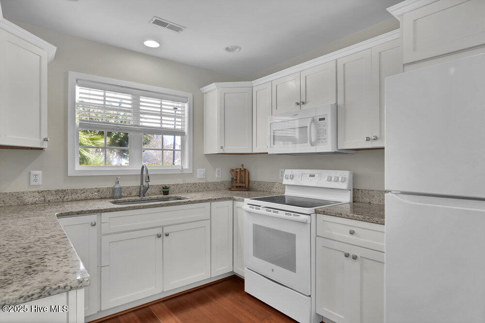 404 Venus Court