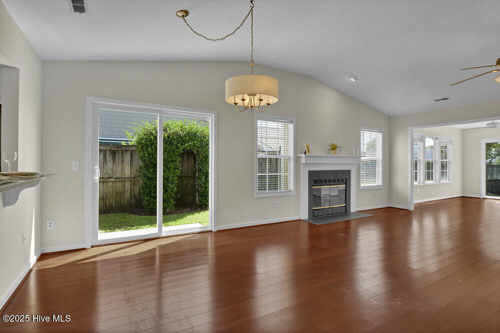 404 Venus Court