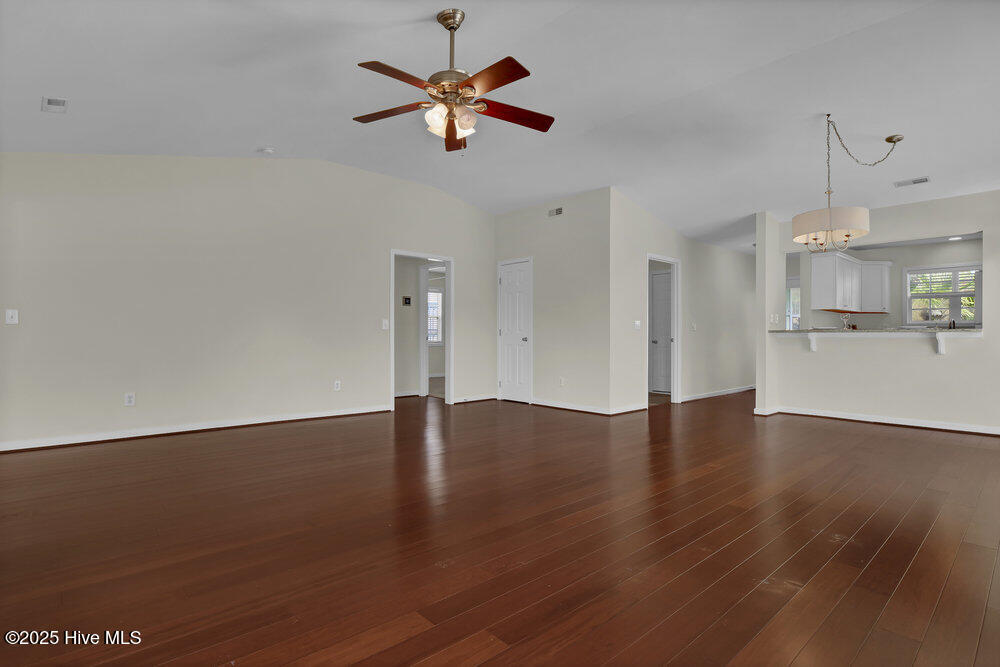404 Venus Court