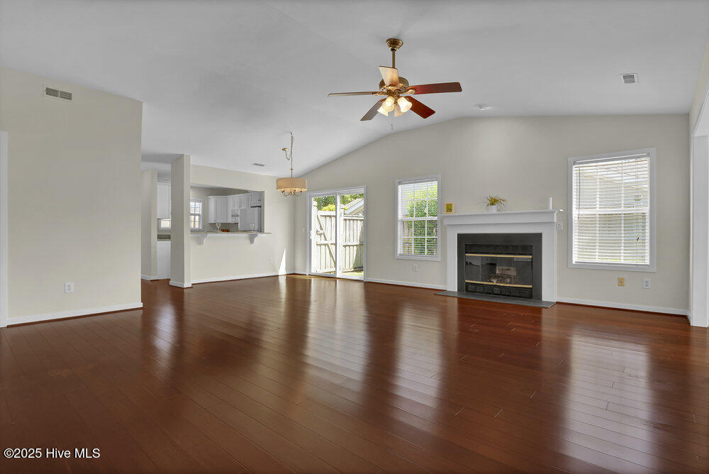 404 Venus Court