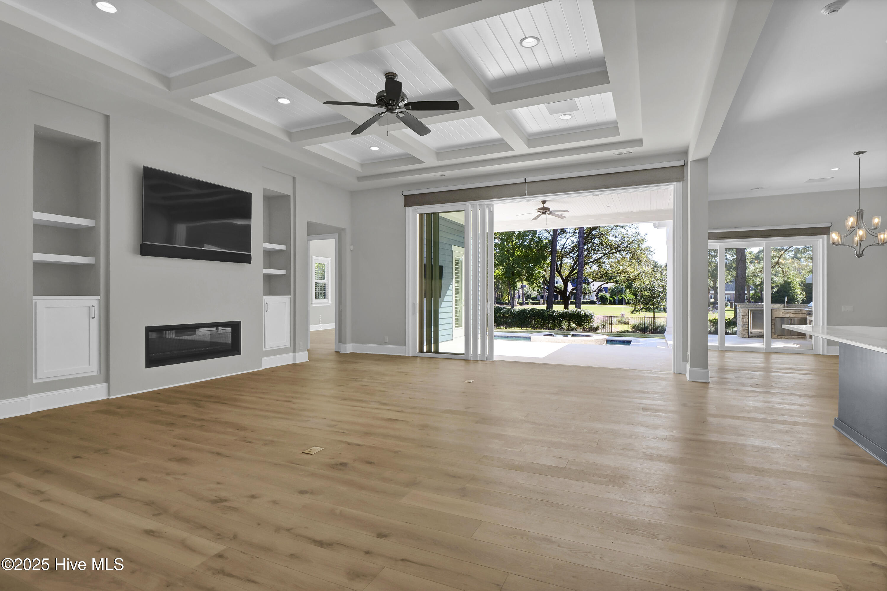 1812 Newington Court