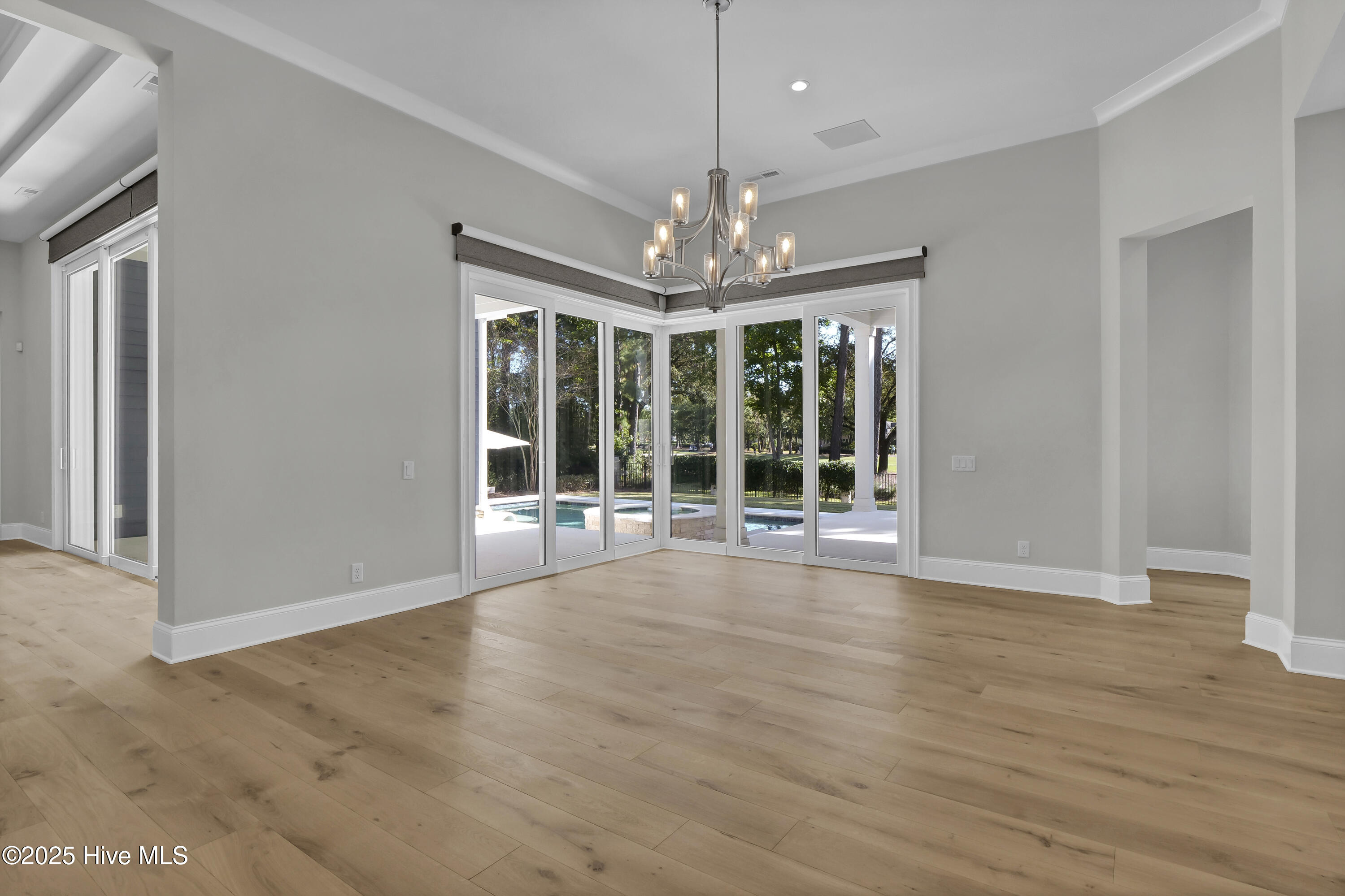 1812 Newington Court