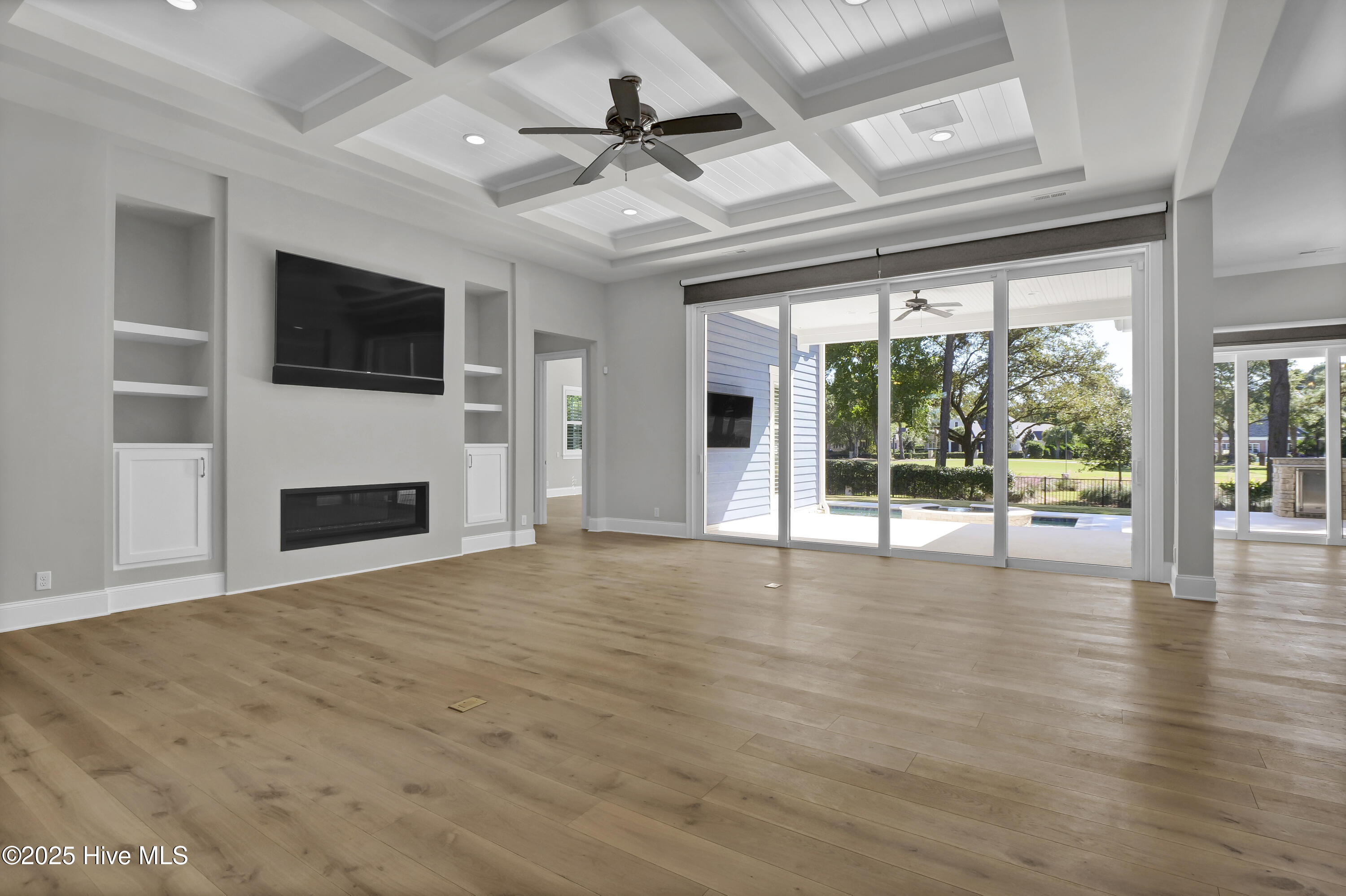 1812 Newington Court