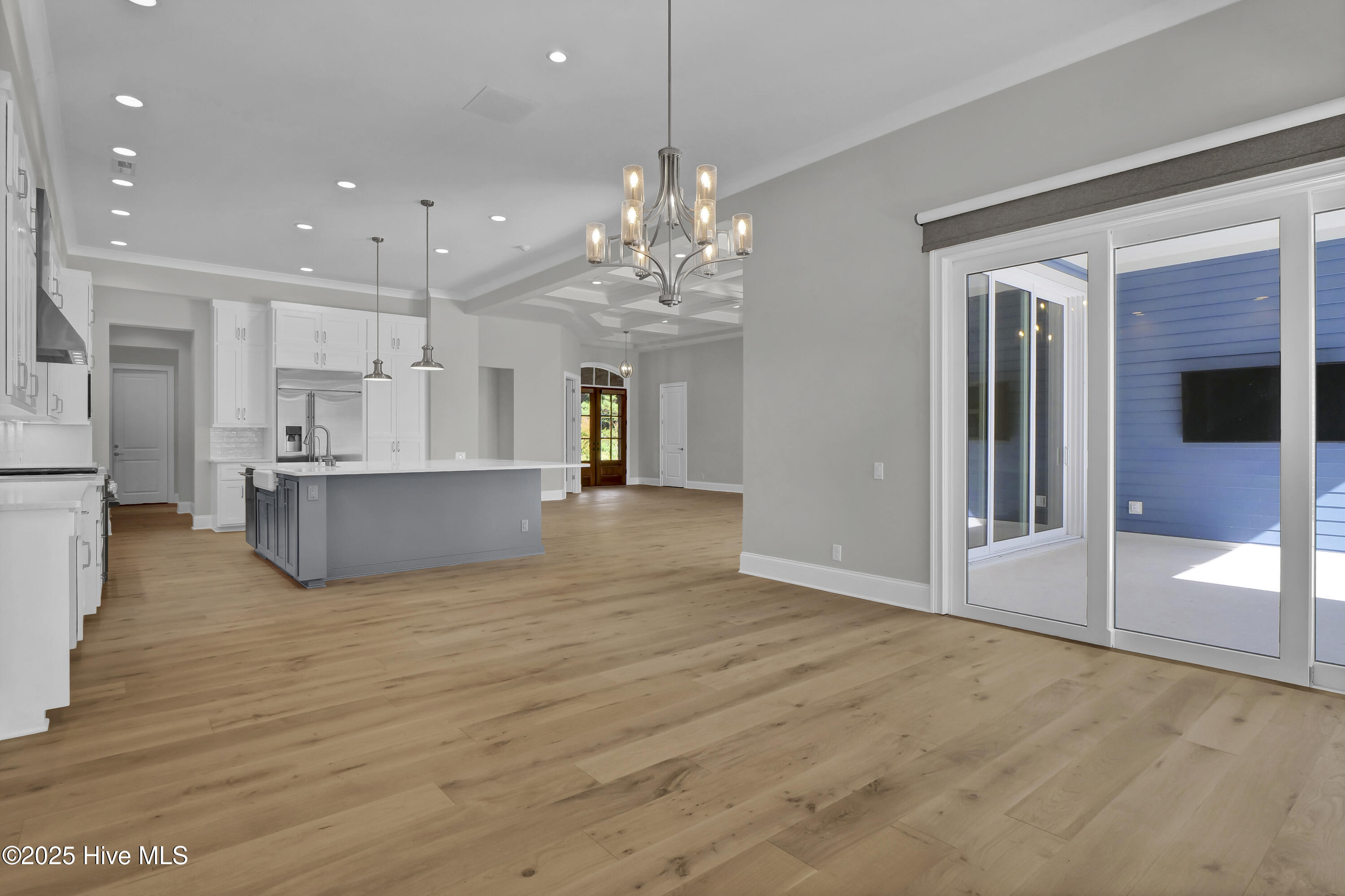 1812 Newington Court