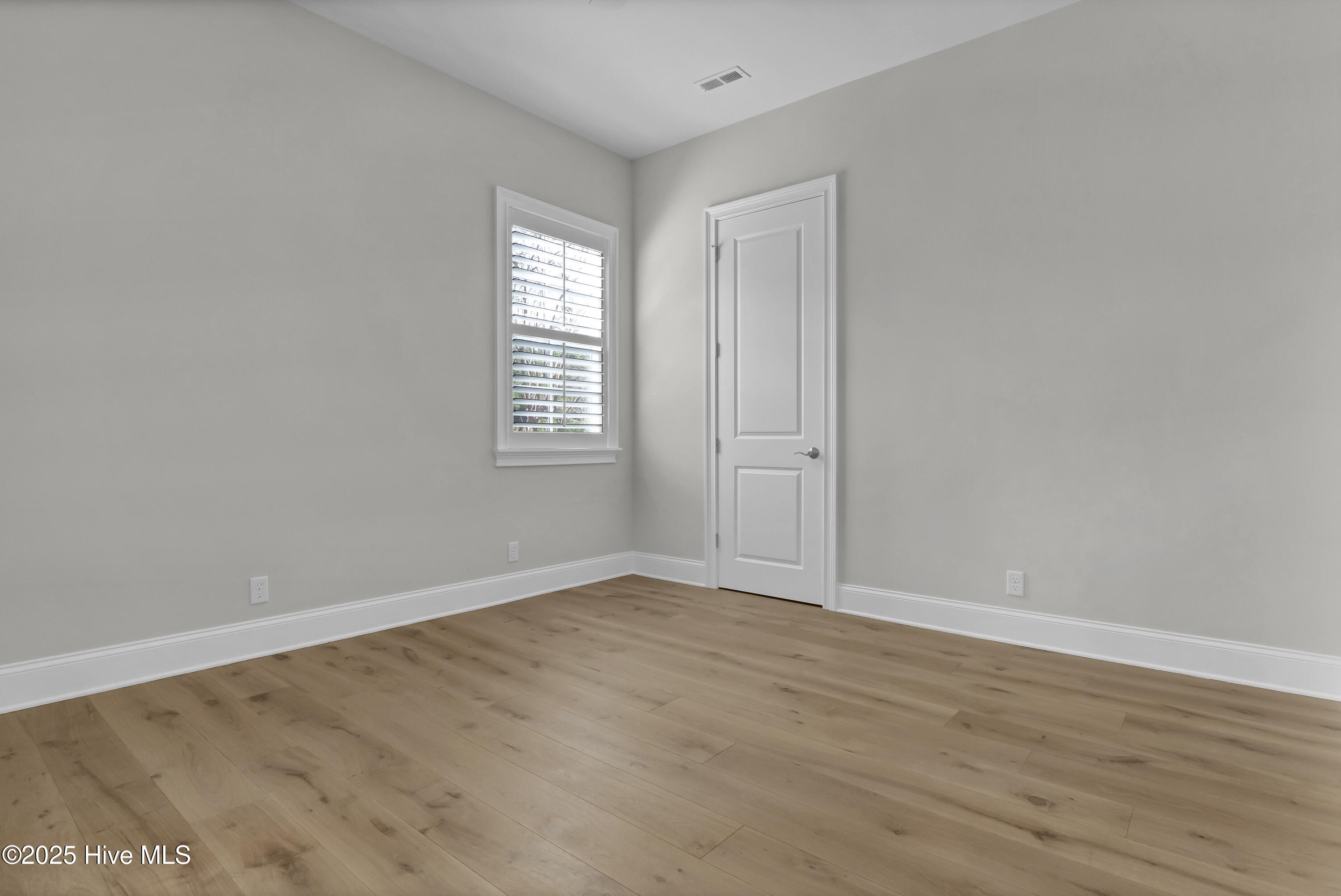 1812 Newington Court