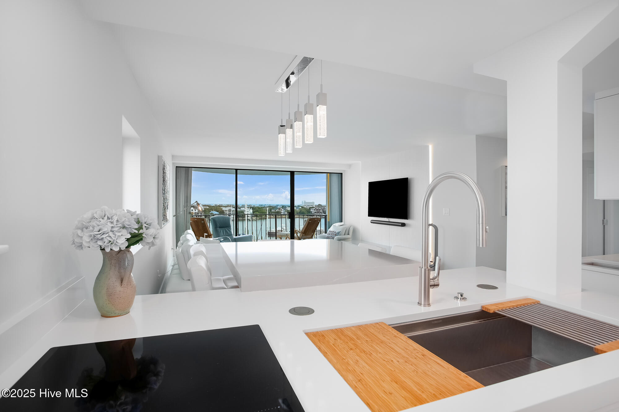 322 Causeway Drive Ste 702