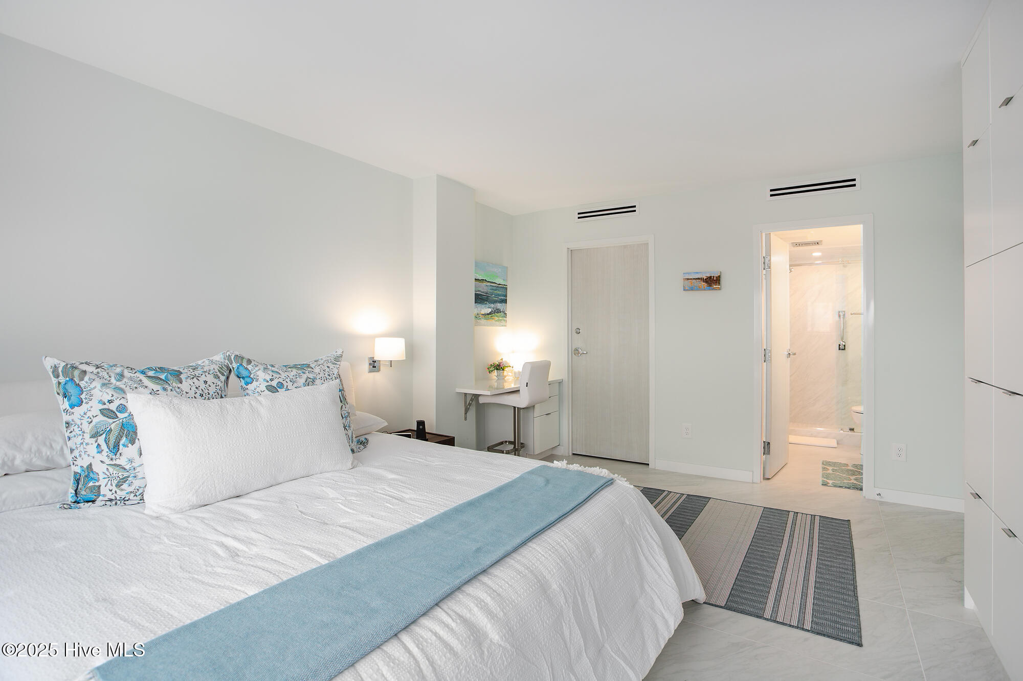 322 Causeway Drive Ste 702
