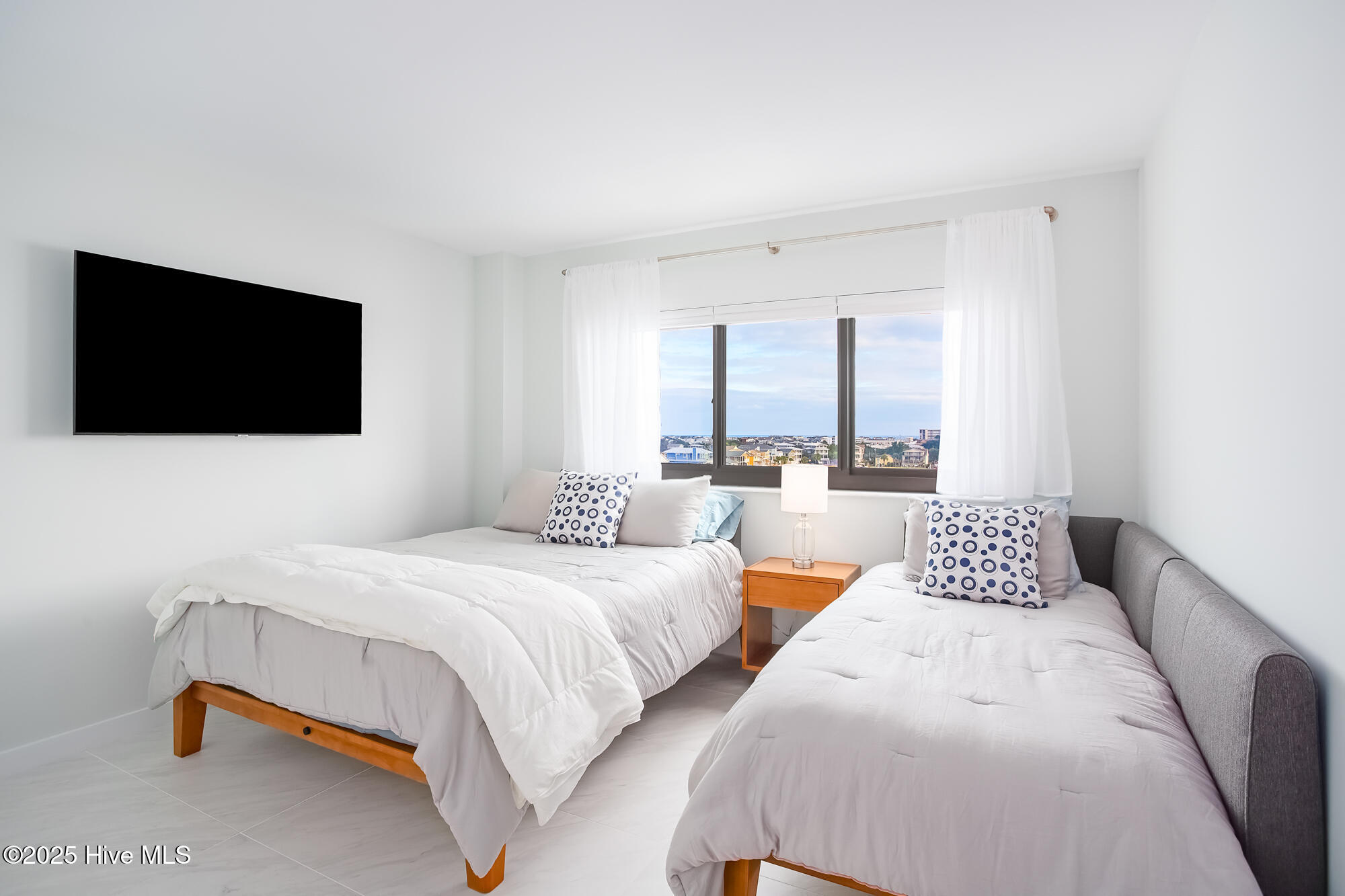 322 Causeway Drive Ste 702