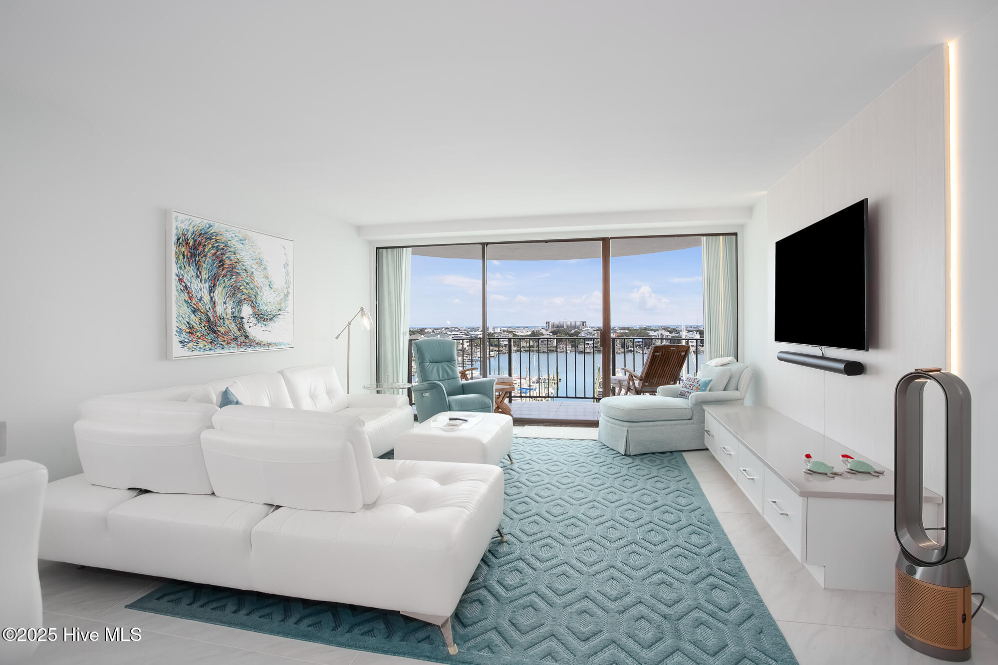 322 Causeway Drive Ste 702