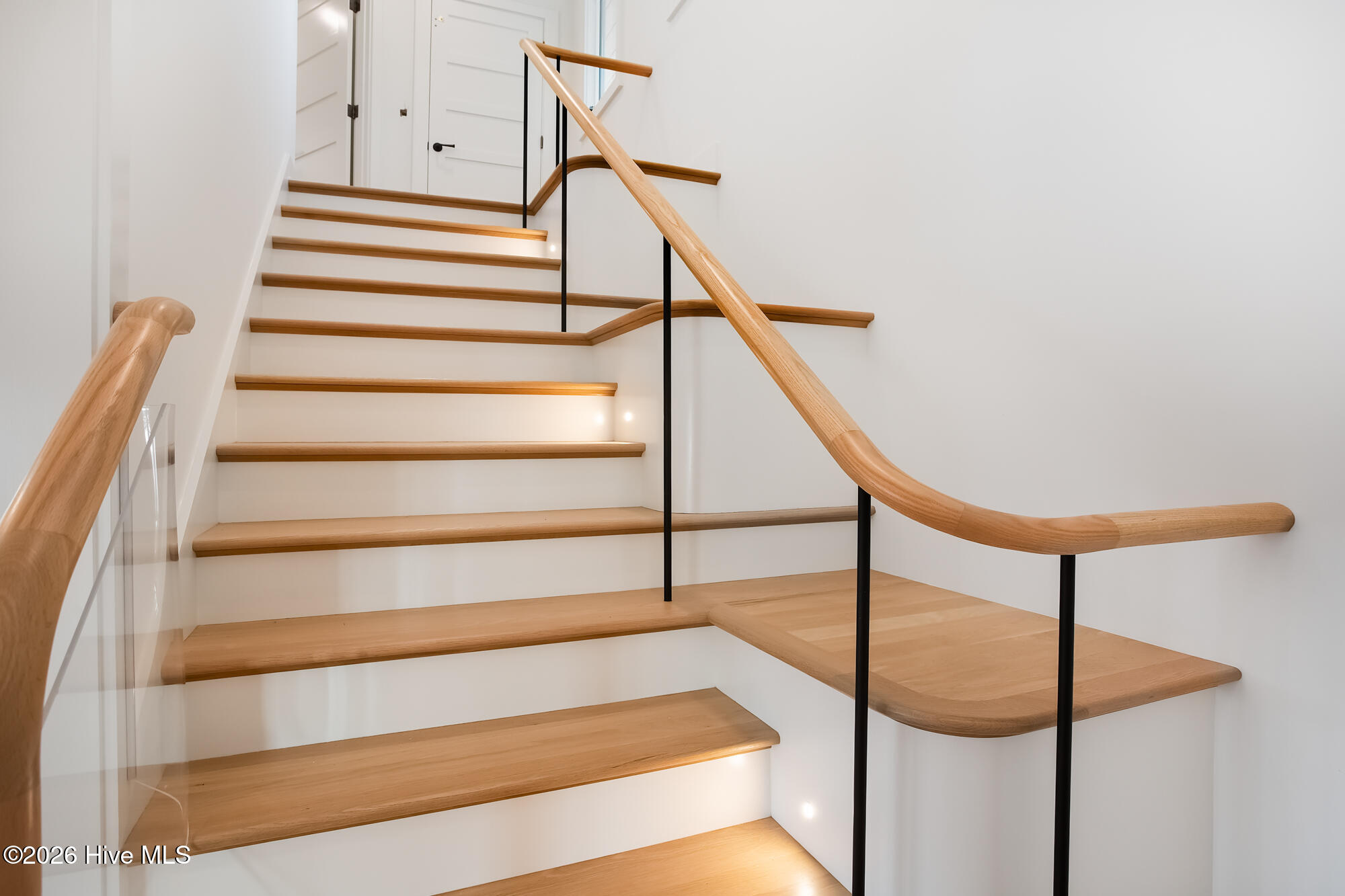 33 W Henderson Street
