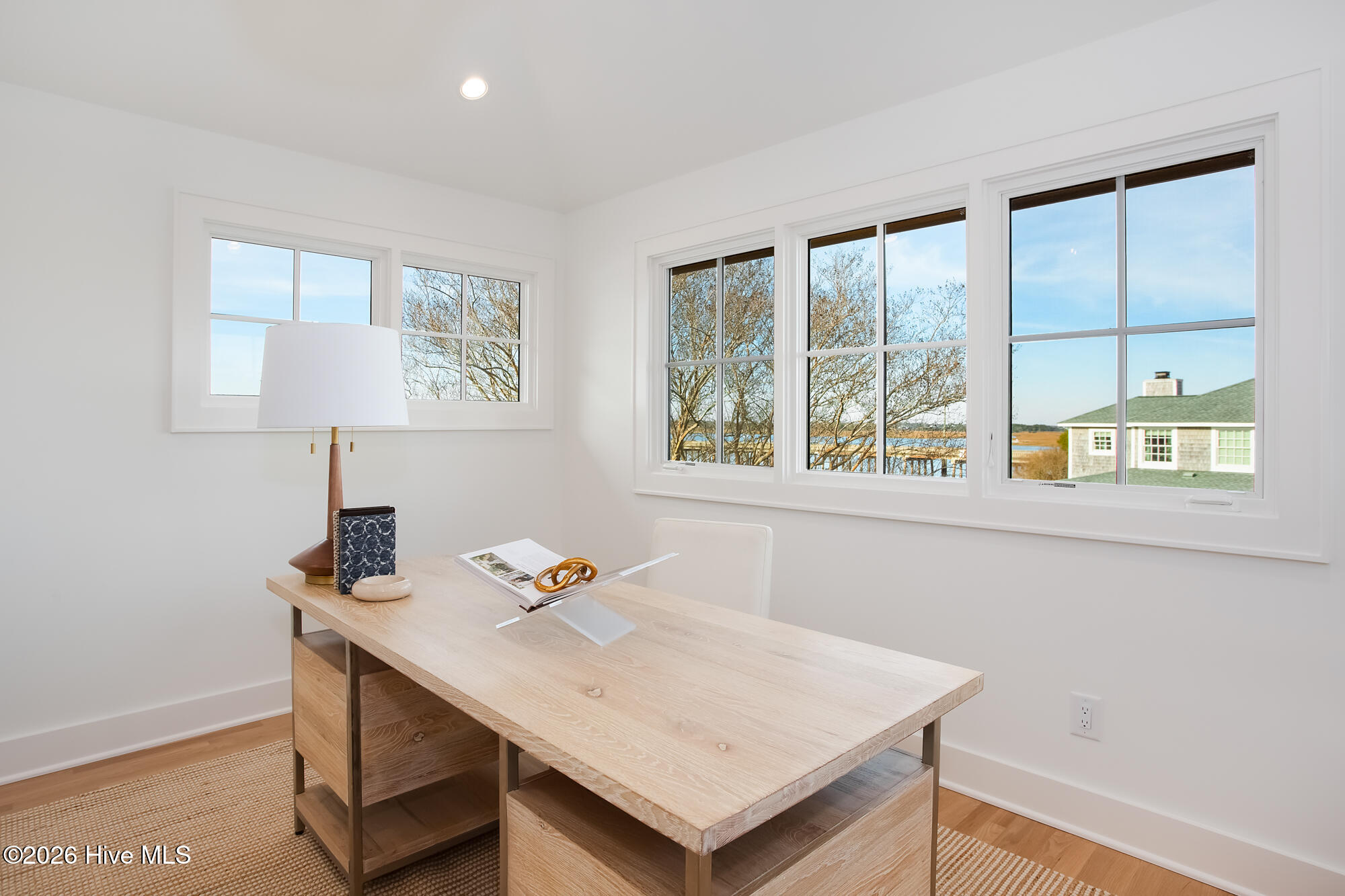 33 W Henderson Street