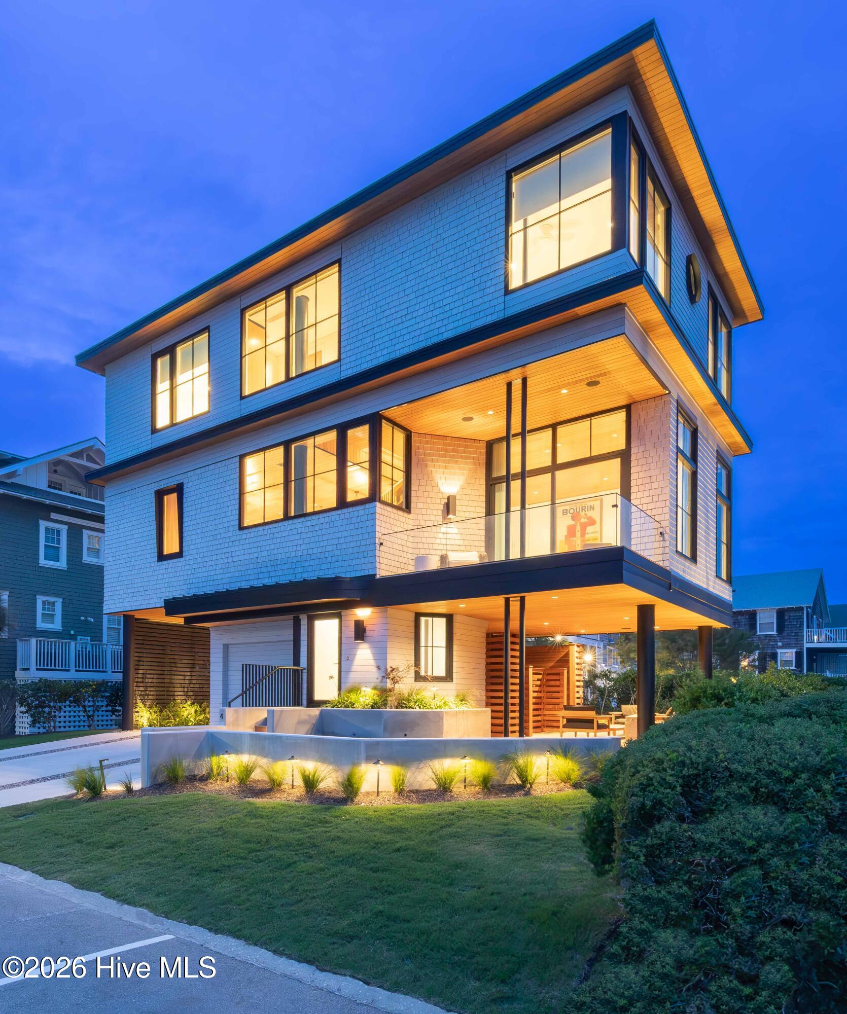 4 W Atlanta Street