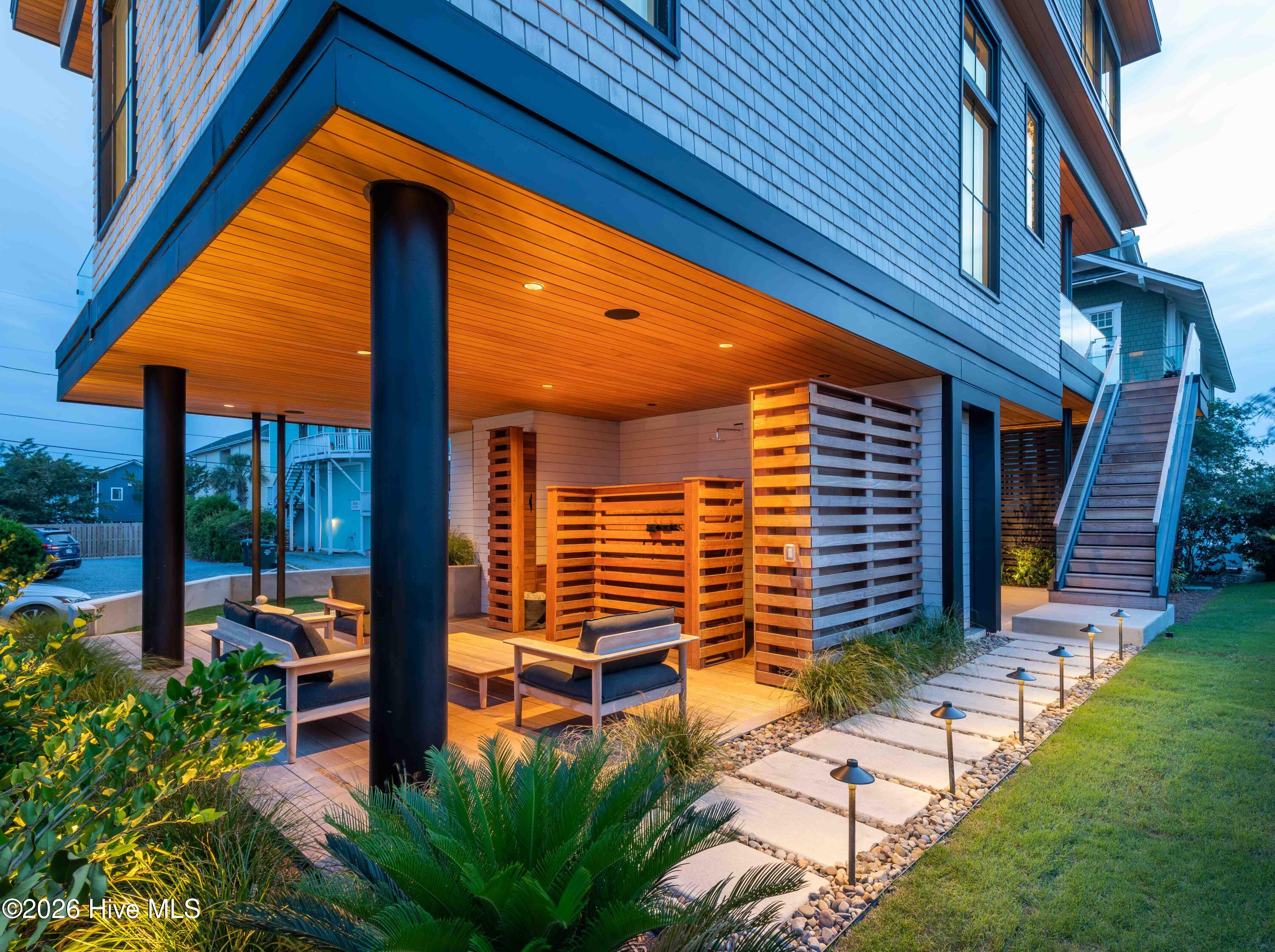 4 W Atlanta Street