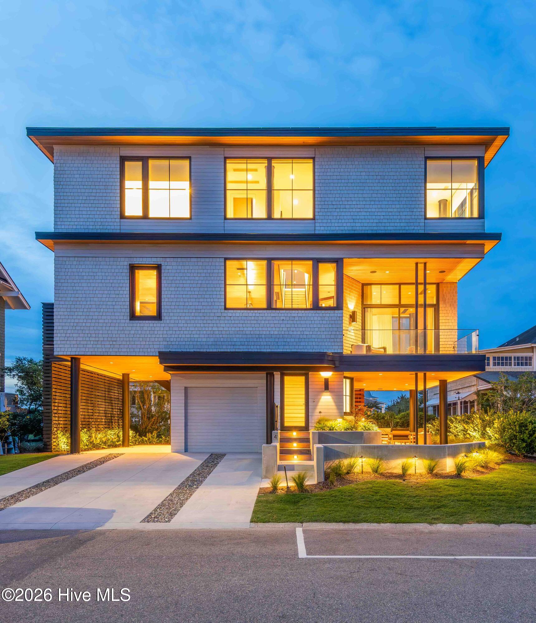 4 W Atlanta Street
