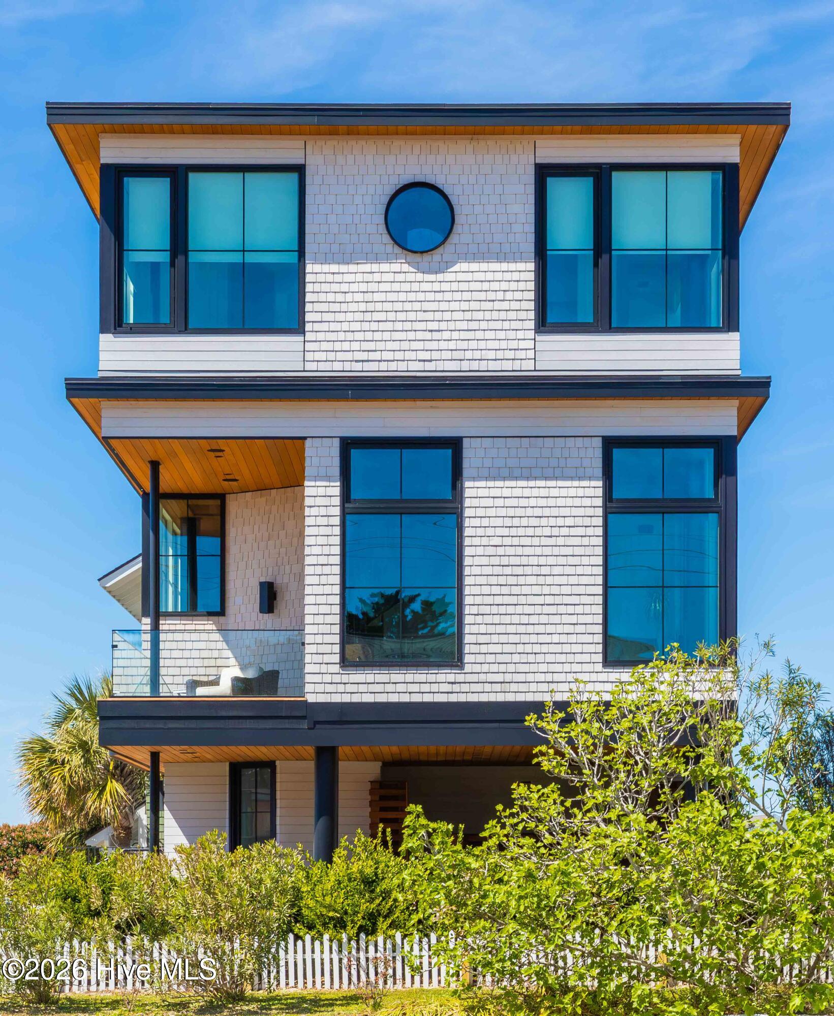 4 W Atlanta Street