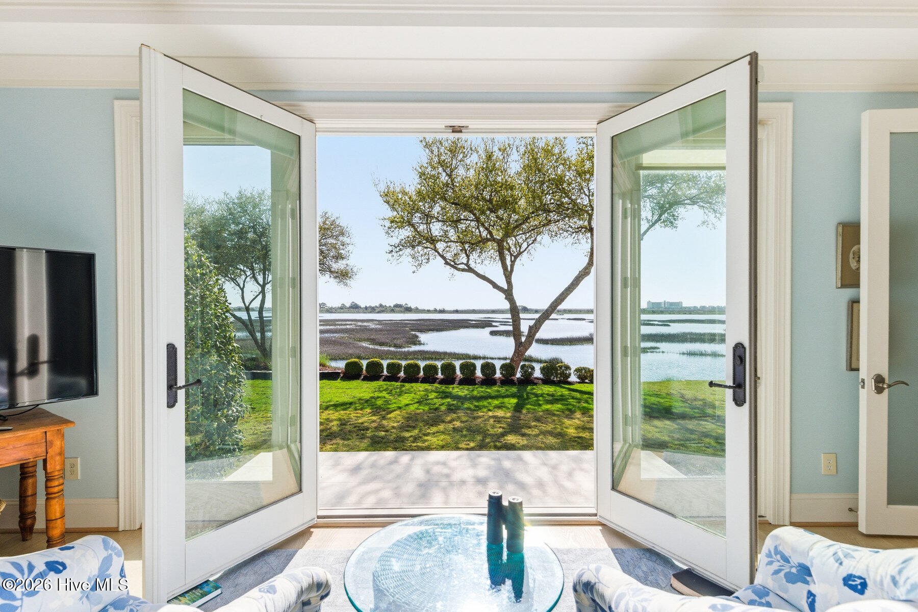 2352 Ocean Point Drive