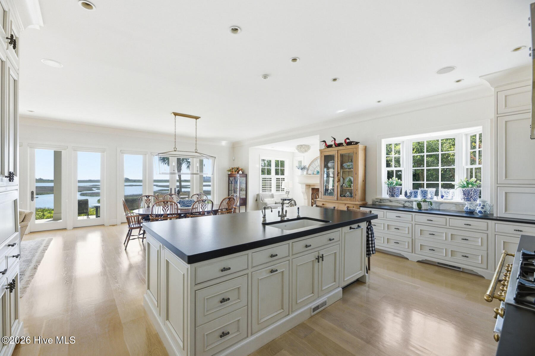 2352 Ocean Point Drive