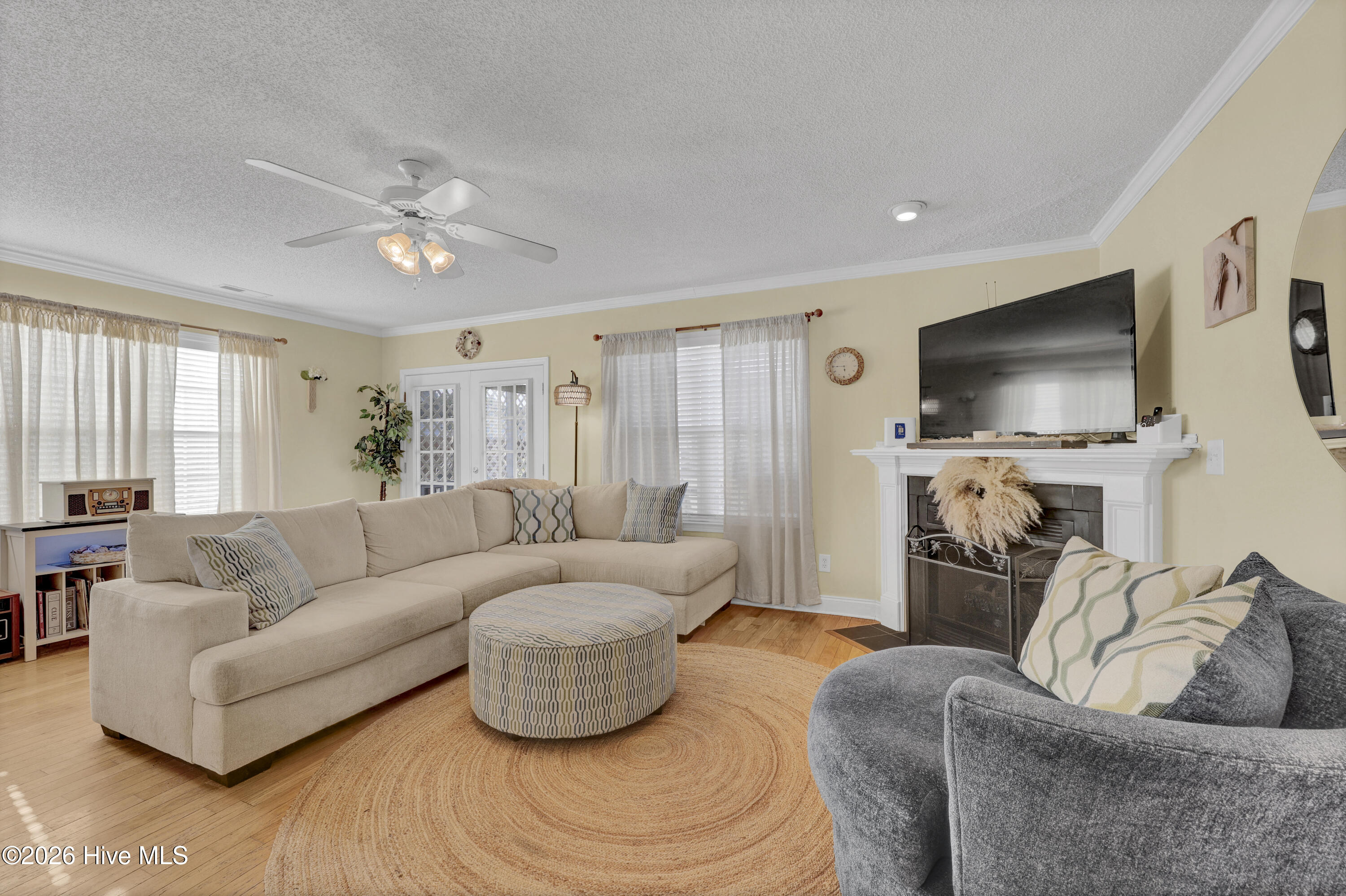 607 Laveen Way