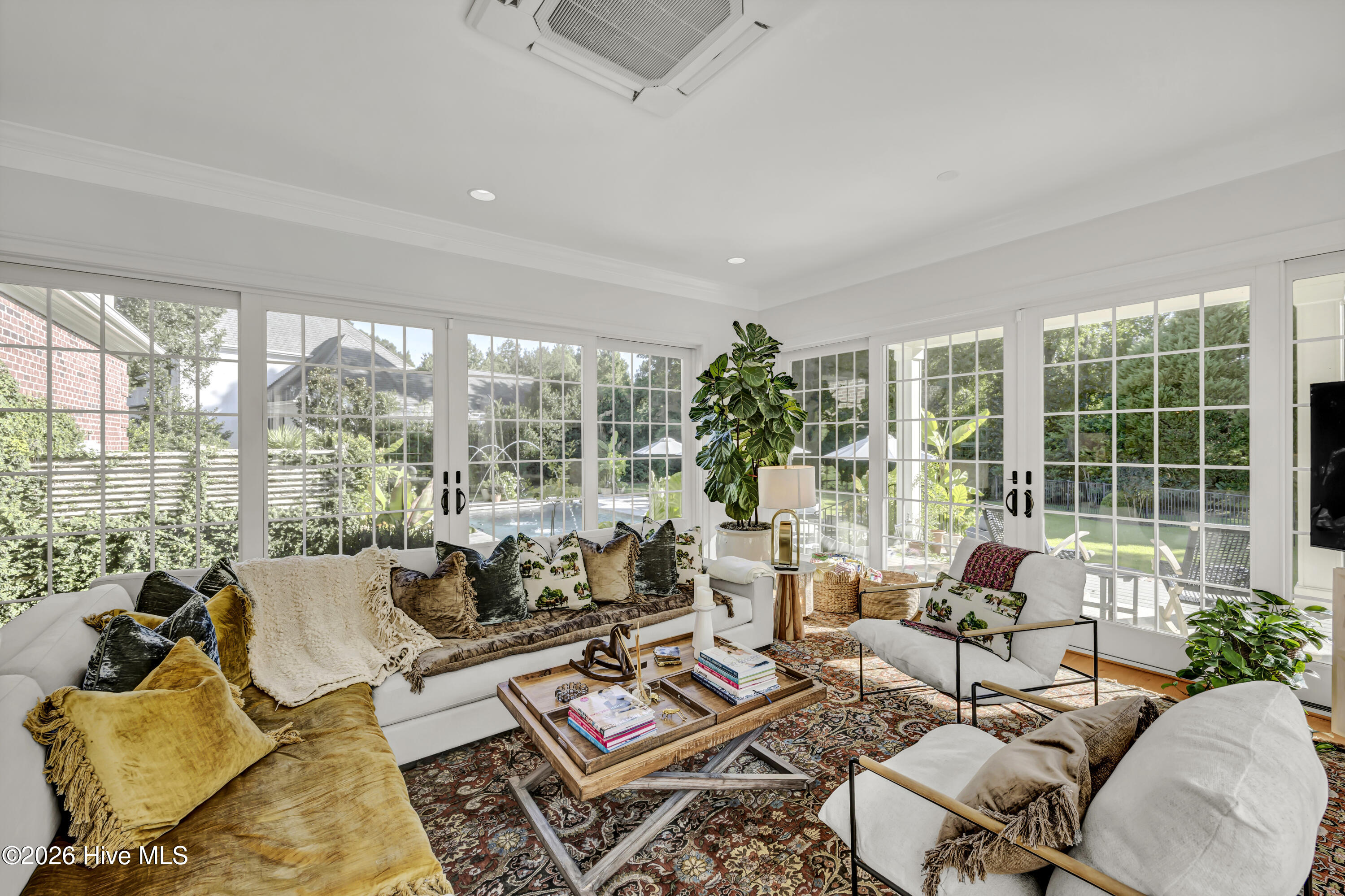 708 Planters Row